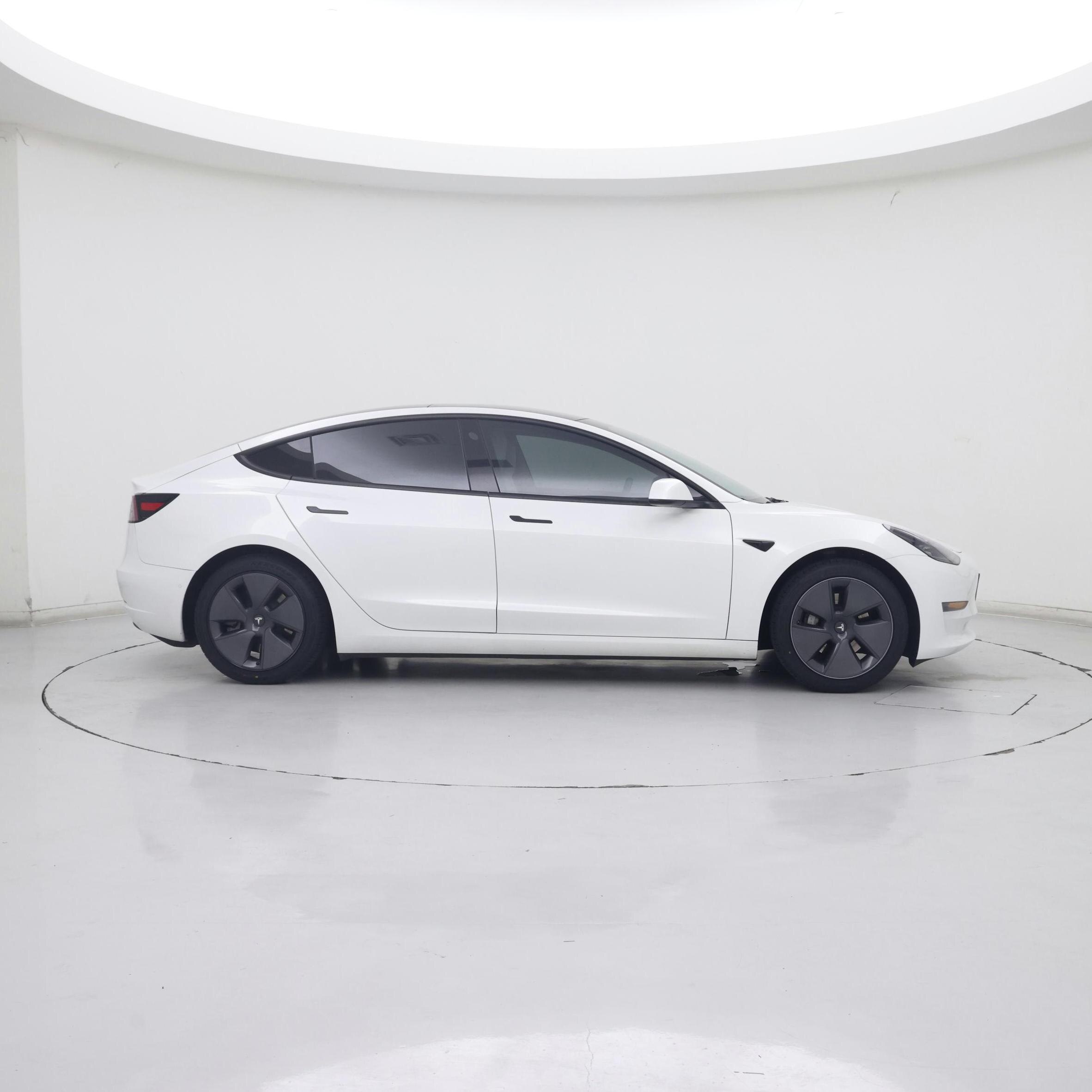 Thumbnail: 2021 Tesla Model 3 - 7