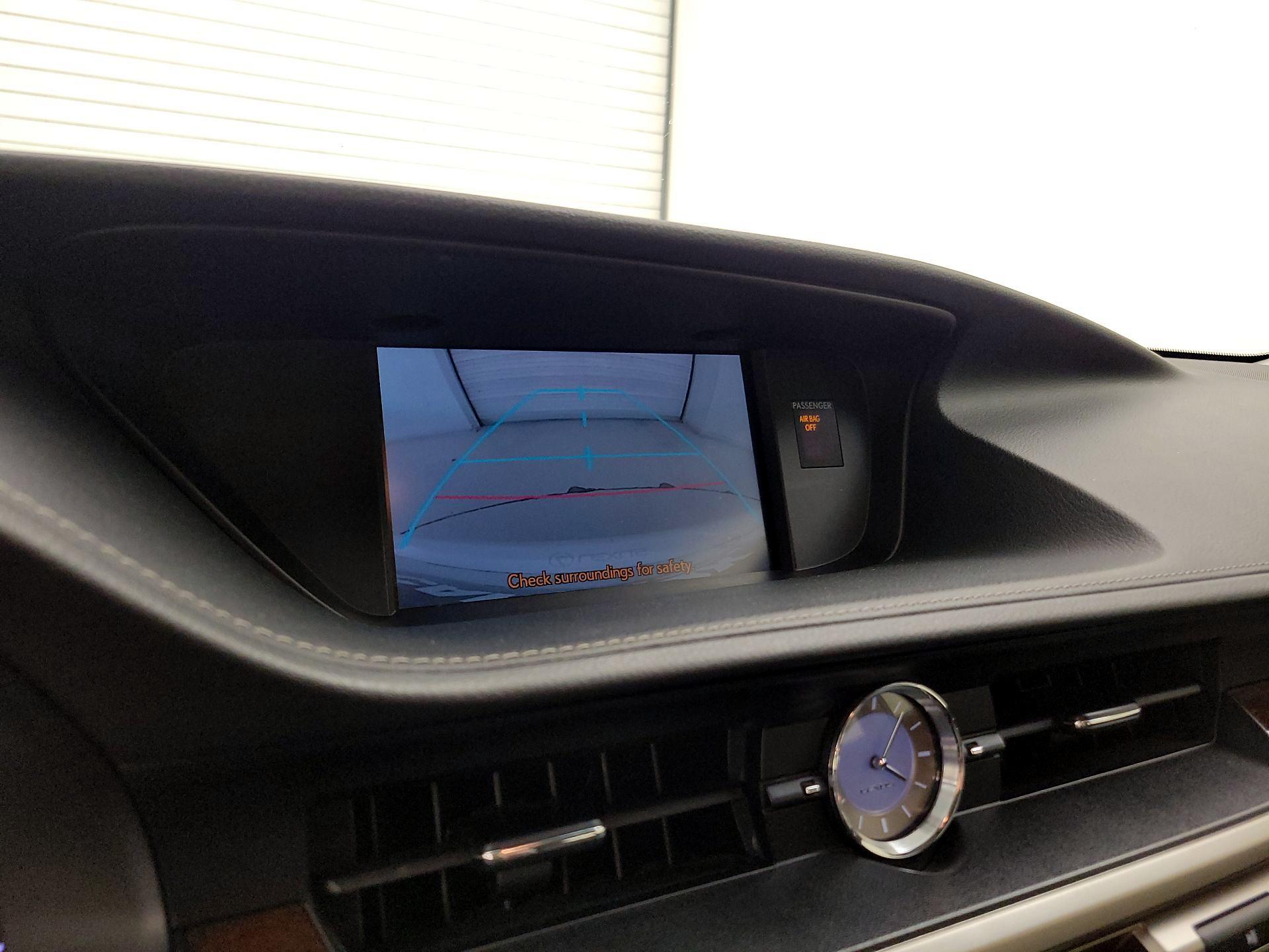 Thumbnail: 2014 Lexus ES - 15