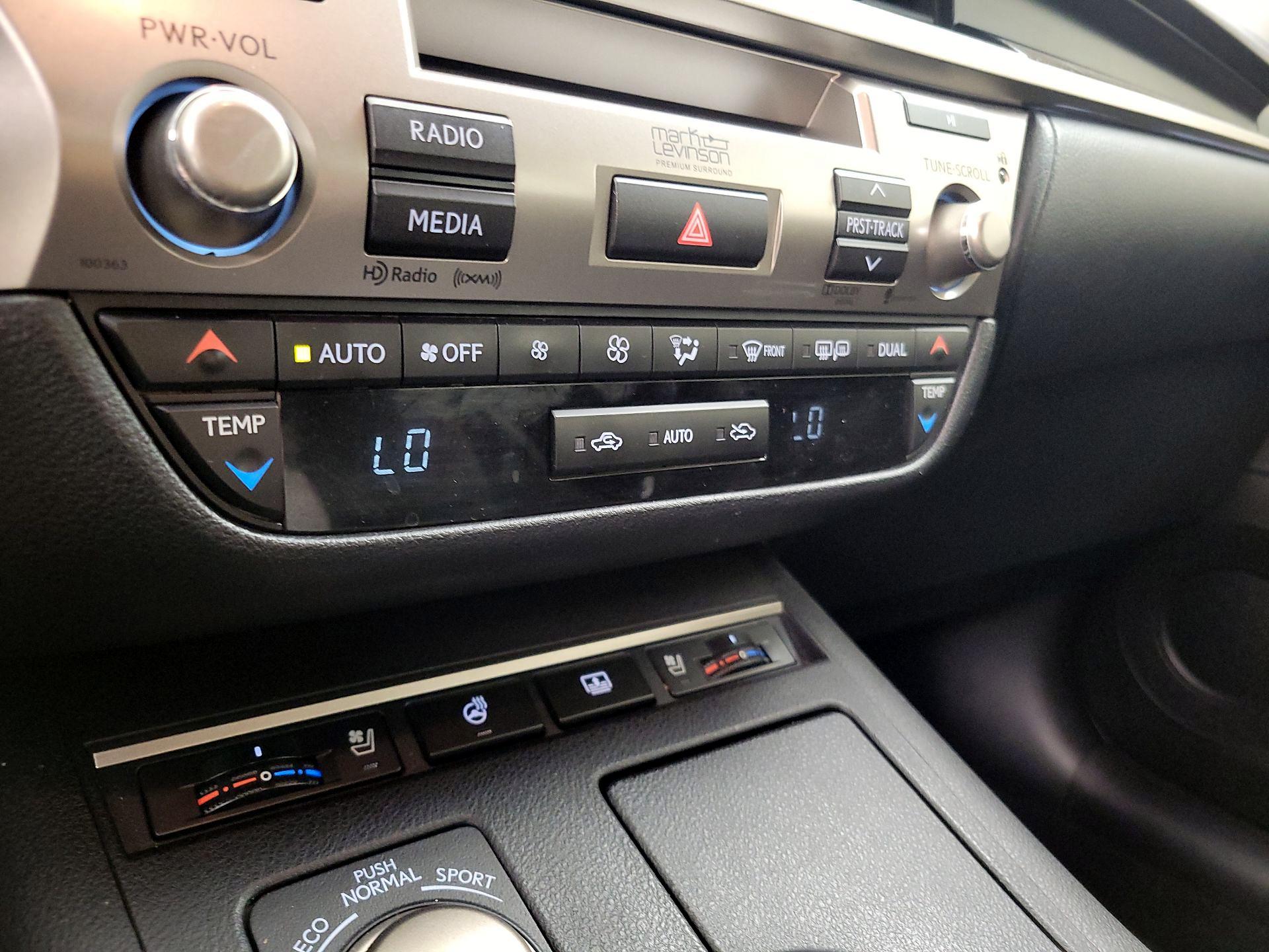 Thumbnail: 2014 Lexus ES - 17