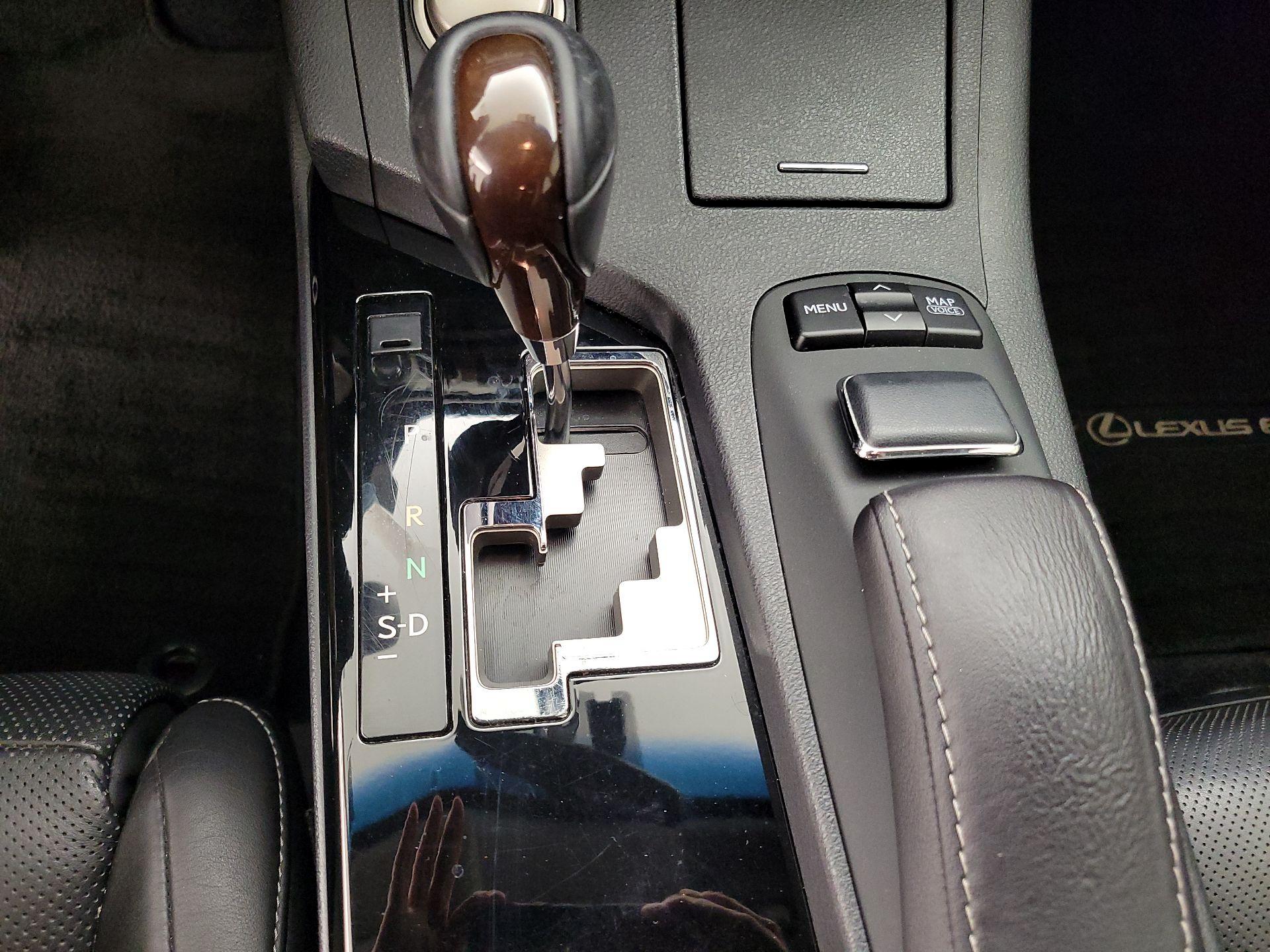 Thumbnail: 2014 Lexus ES - 18