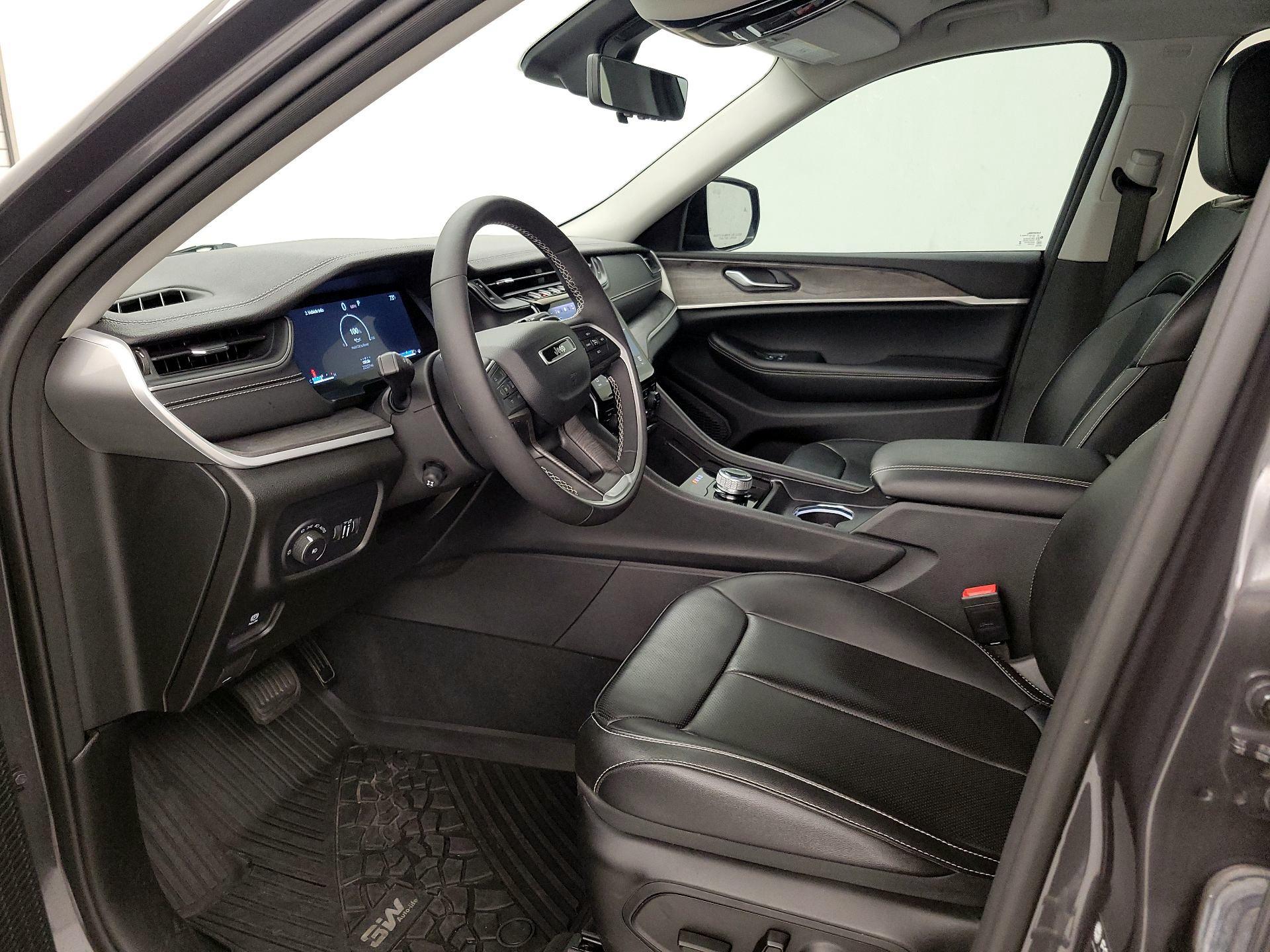 Thumbnail: 2023 Jeep Grand Cherokee - 11