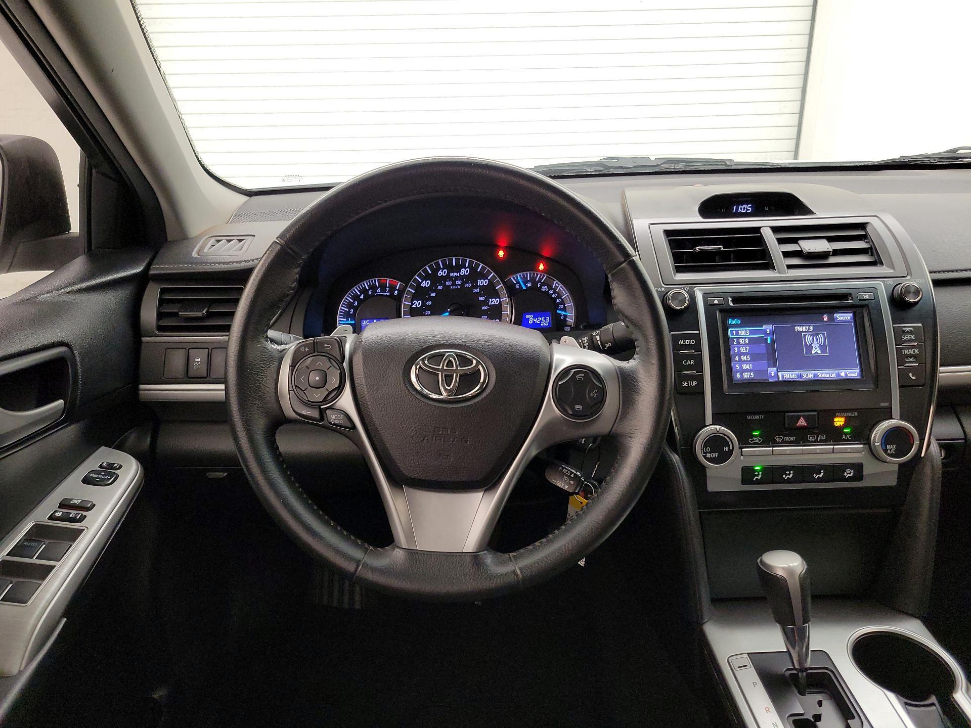 Thumbnail: 2014 Toyota Camry - 10