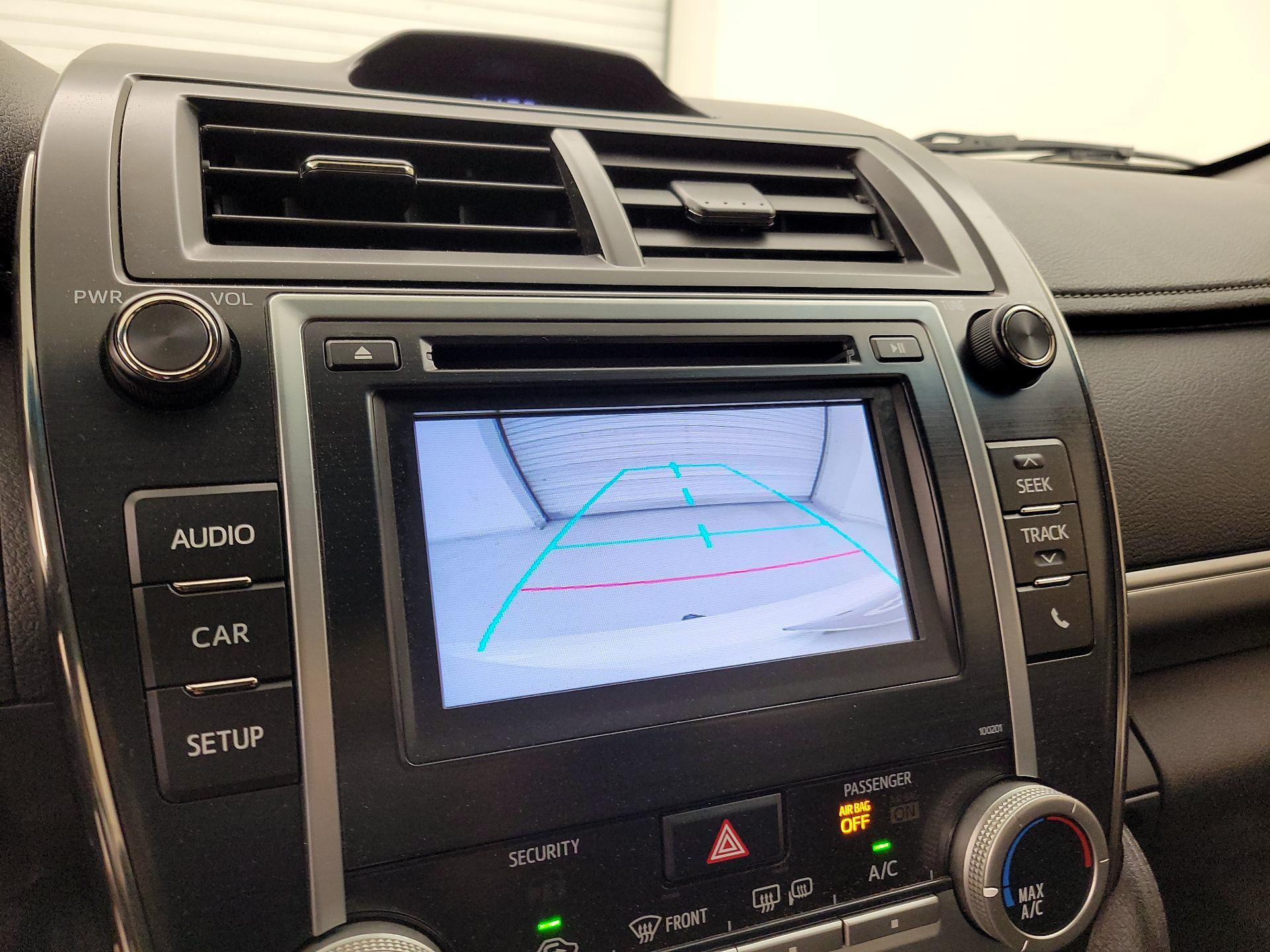 Thumbnail: 2014 Toyota Camry - 14