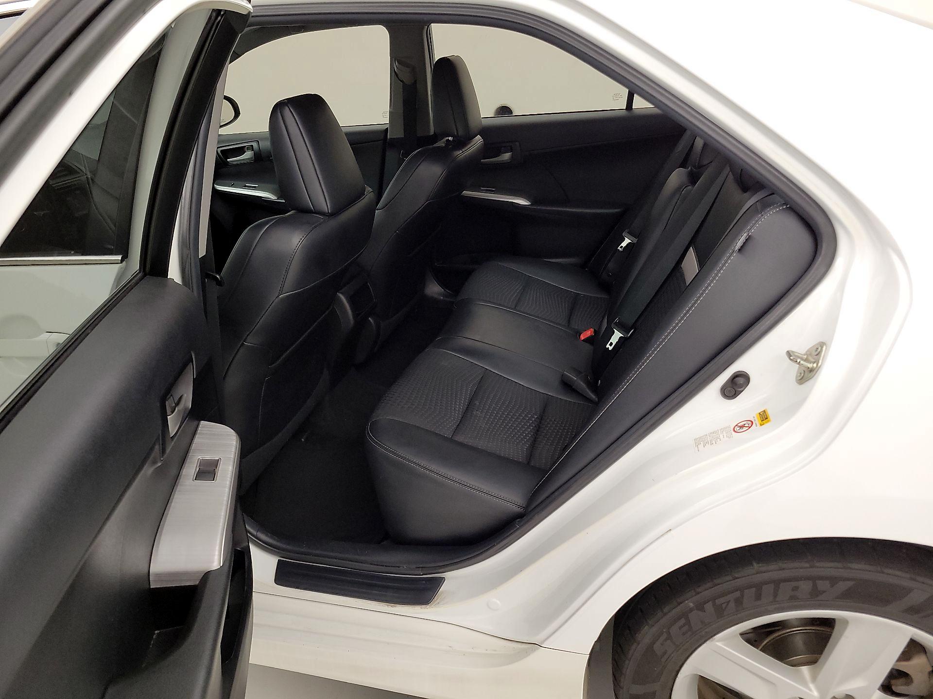 Thumbnail: 2014 Toyota Camry - 19