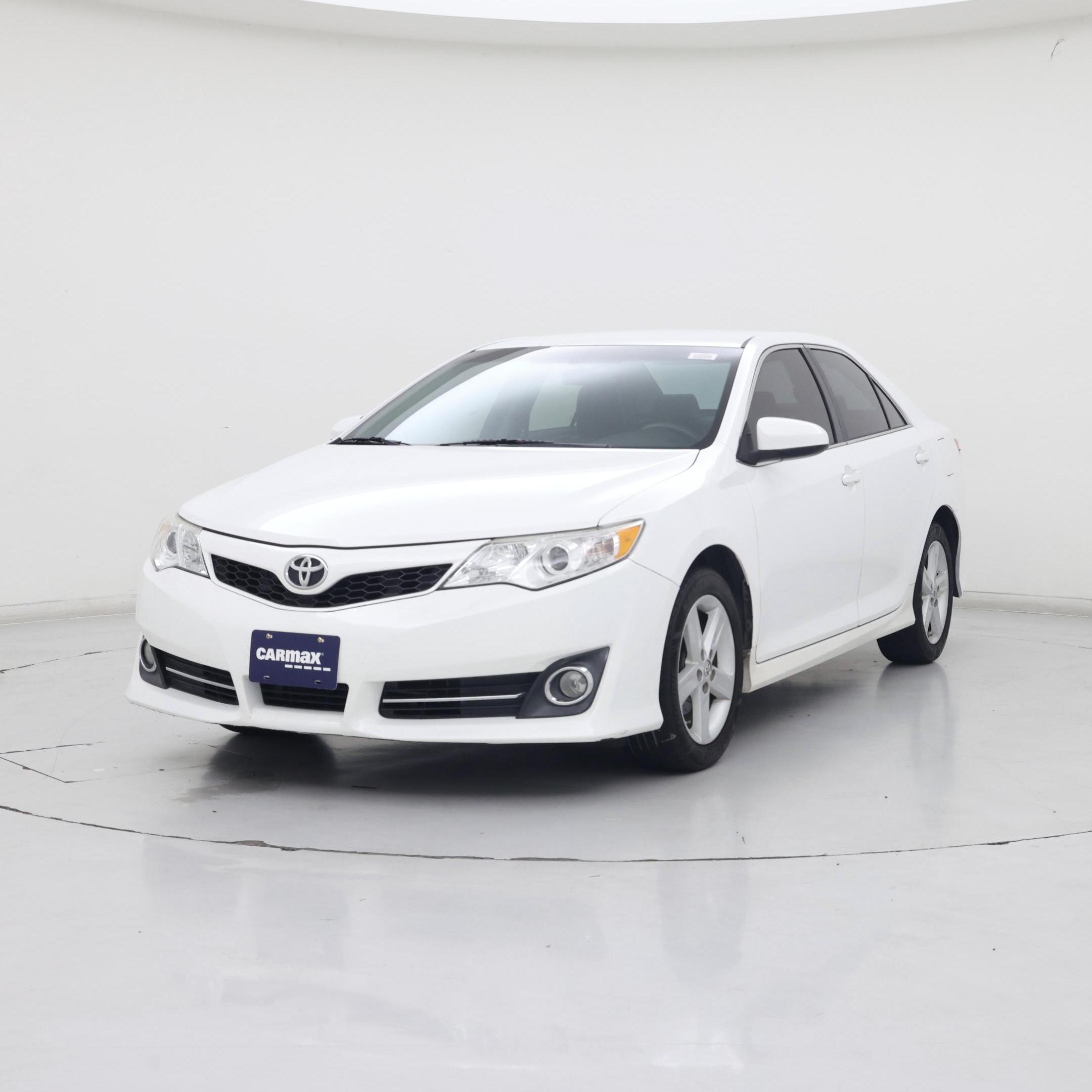 Thumbnail: 2014 Toyota Camry - 4