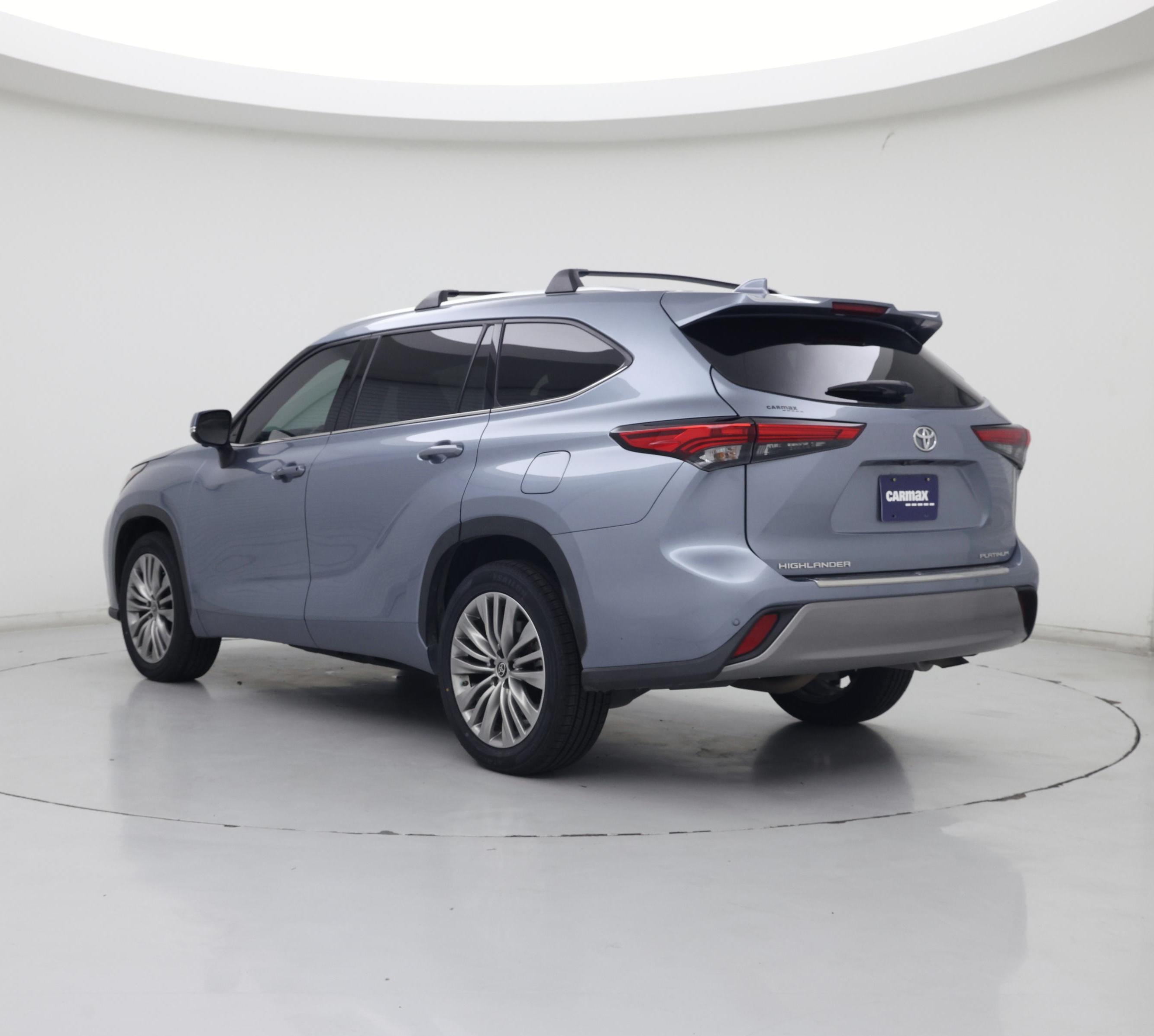 Thumbnail: 2023 Toyota Highlander - 2