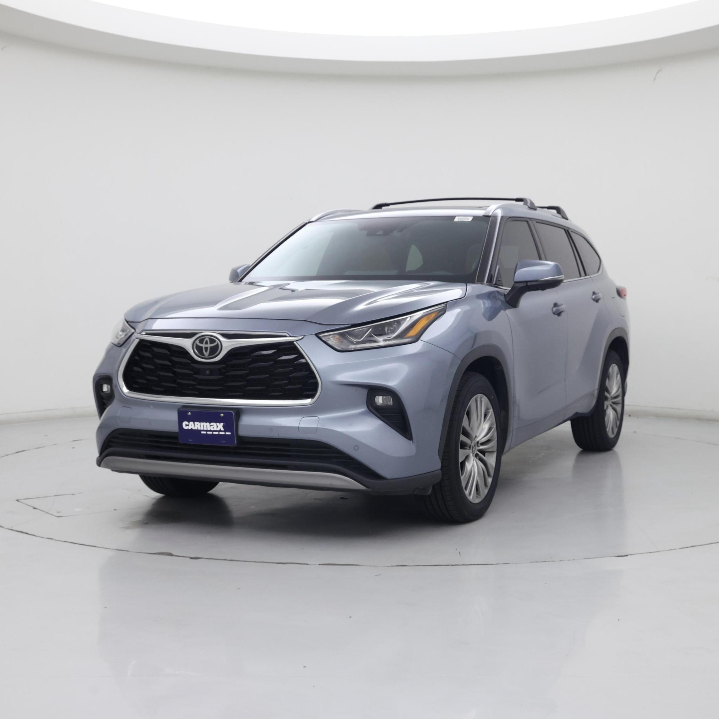 Thumbnail: 2023 Toyota Highlander - 4