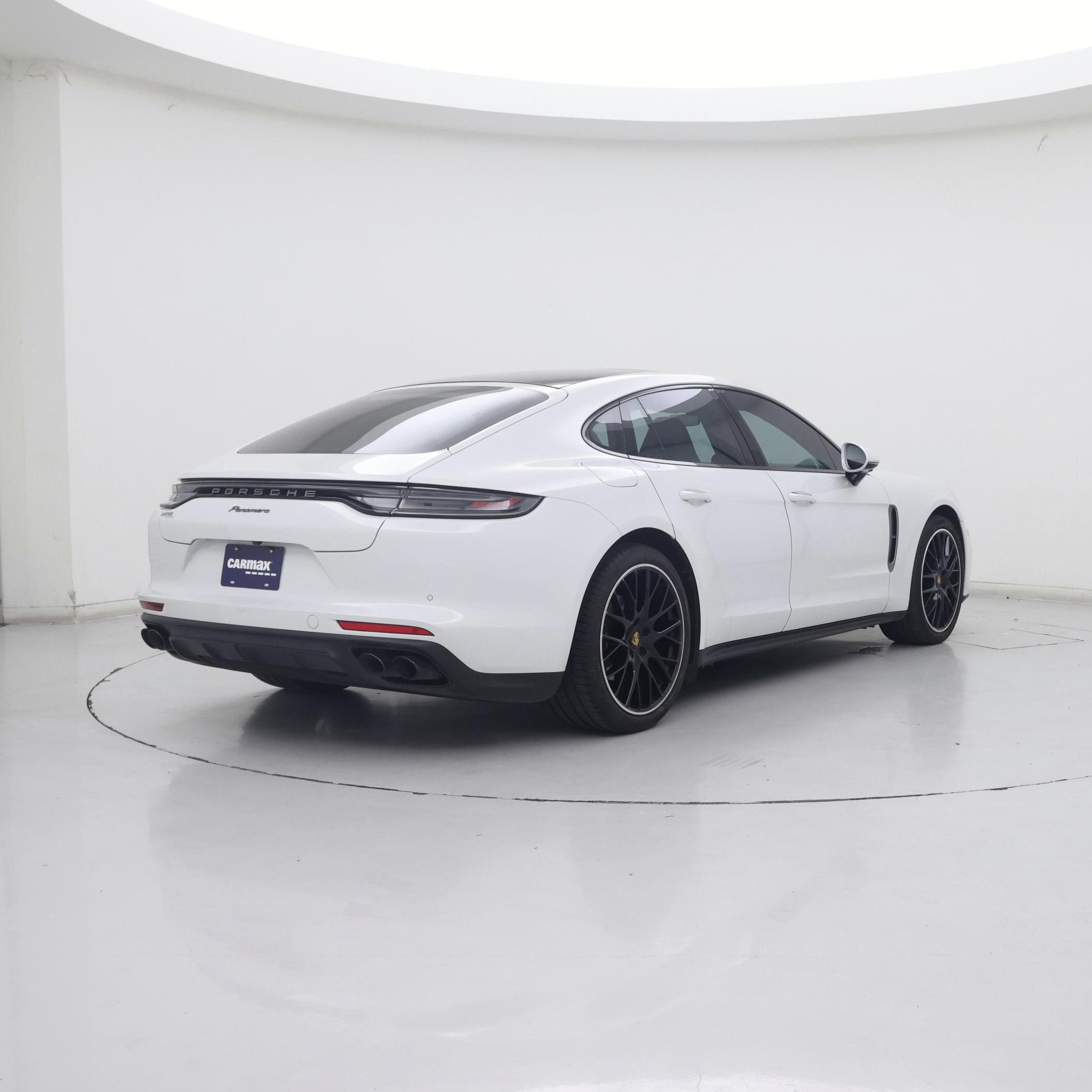 Thumbnail: 2022 Porsche Panamera - 8