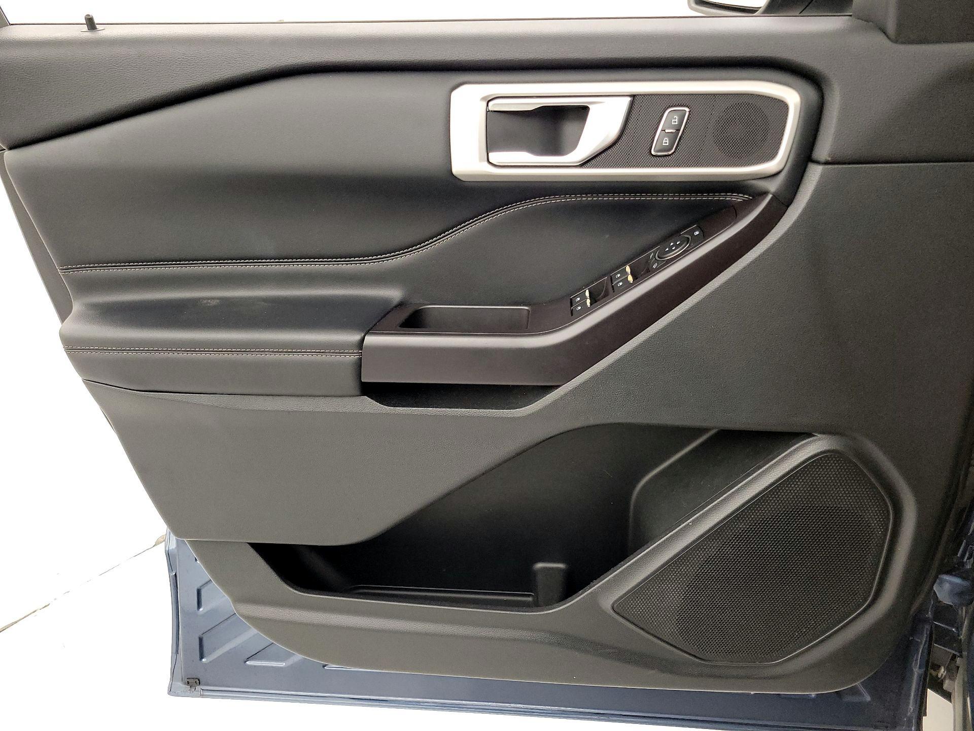 Thumbnail: 2020 Ford Explorer - 12