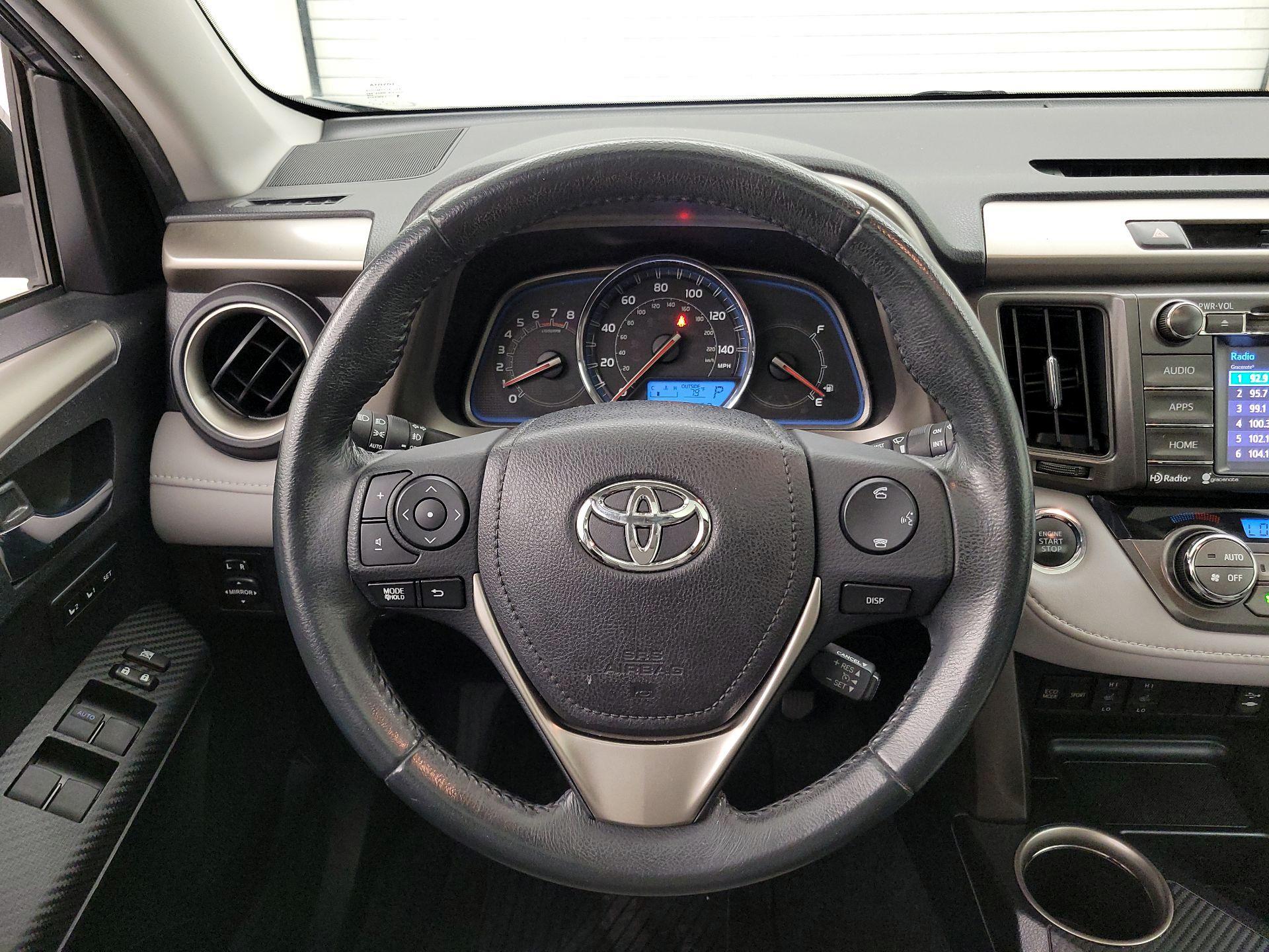 Thumbnail: 2015 Toyota RAV4 - 10