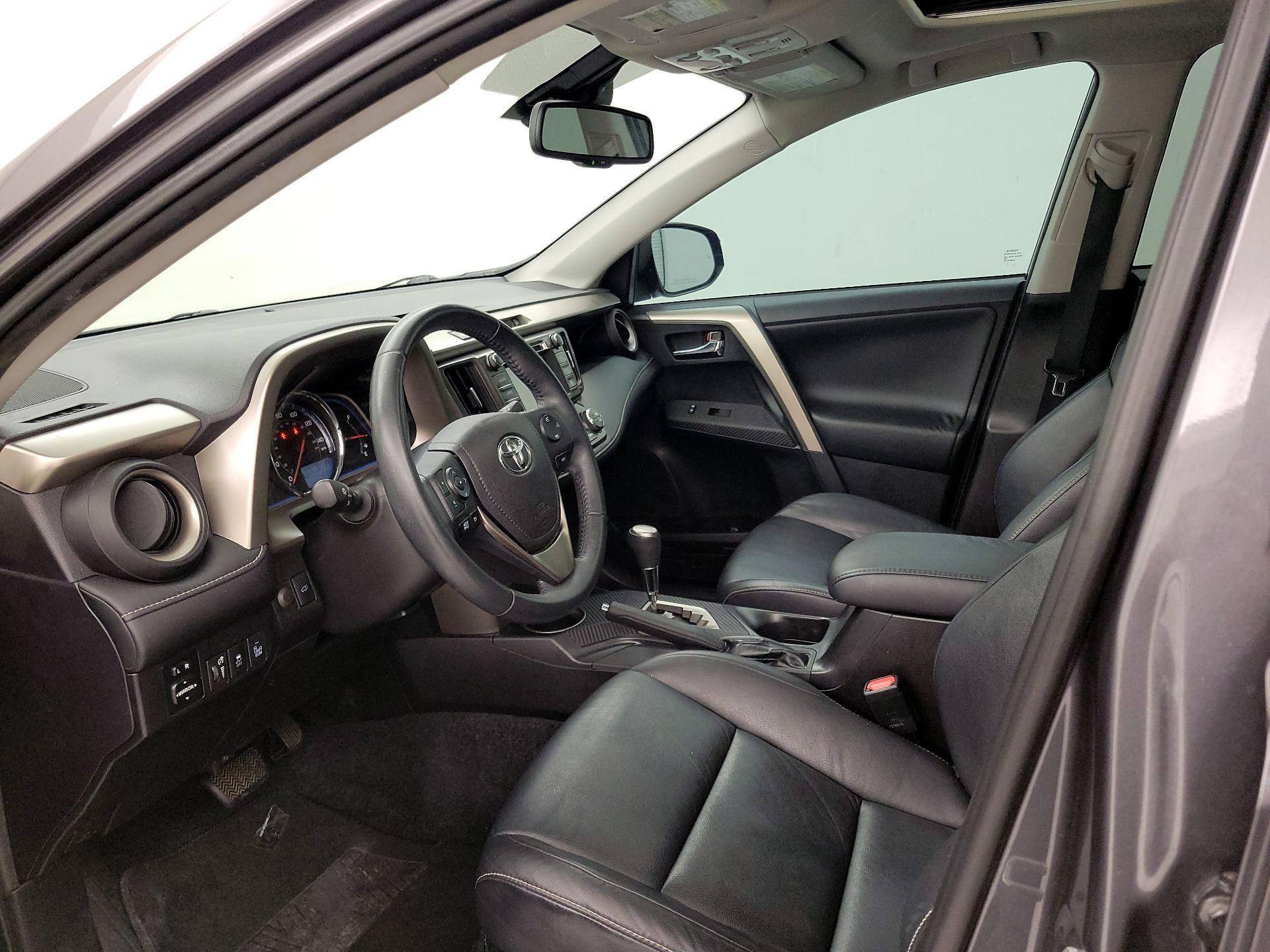 Thumbnail: 2014 Toyota RAV4 - 11