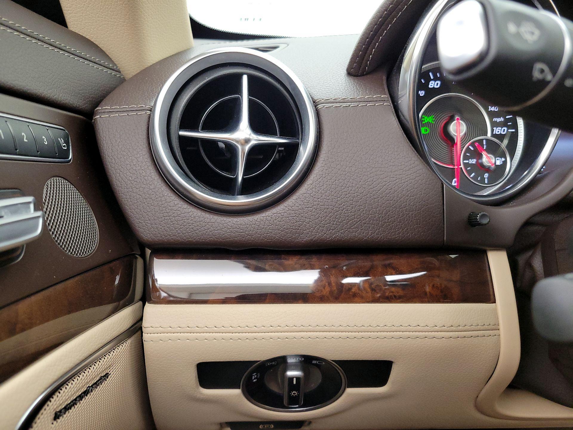 Thumbnail: 2018 Mercedes-Benz SL-Class - 13