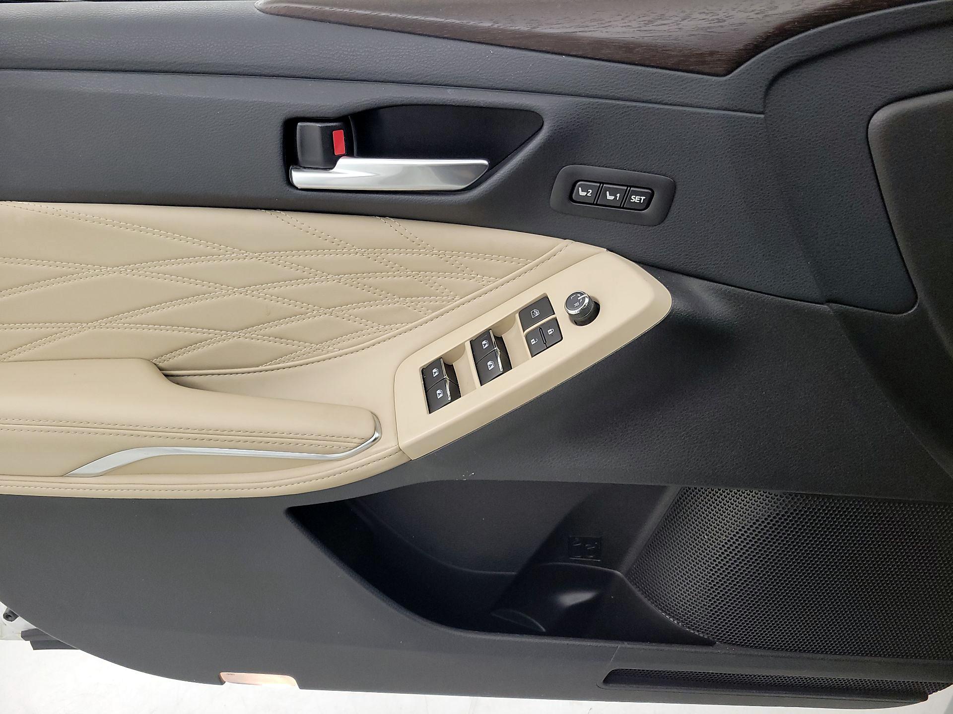 Thumbnail: 2019 Toyota Avalon - 12