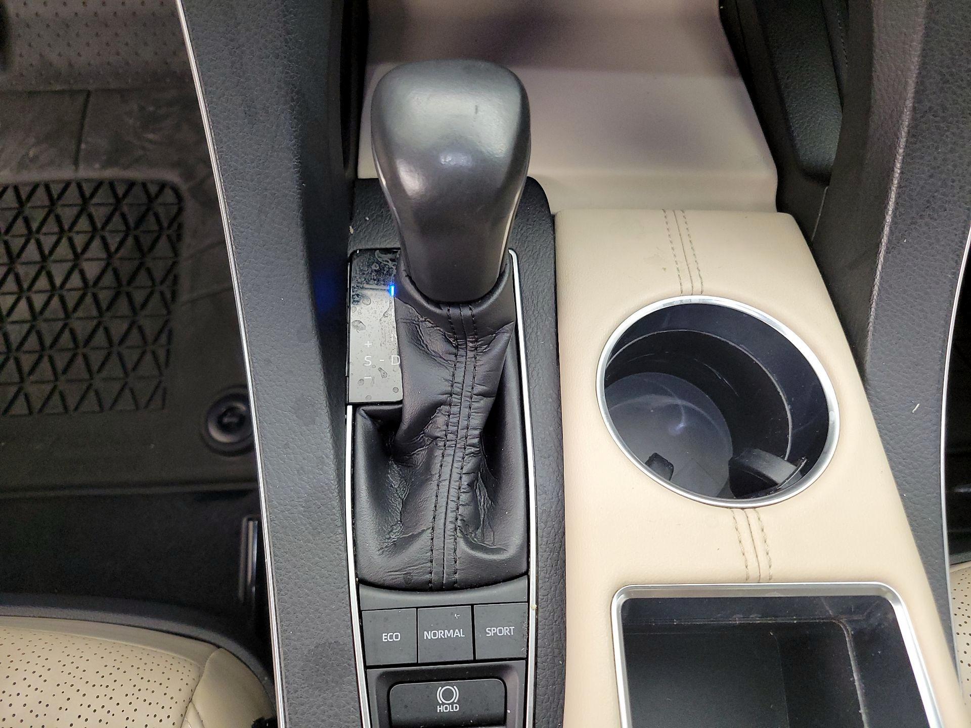 Thumbnail: 2019 Toyota Avalon - 17