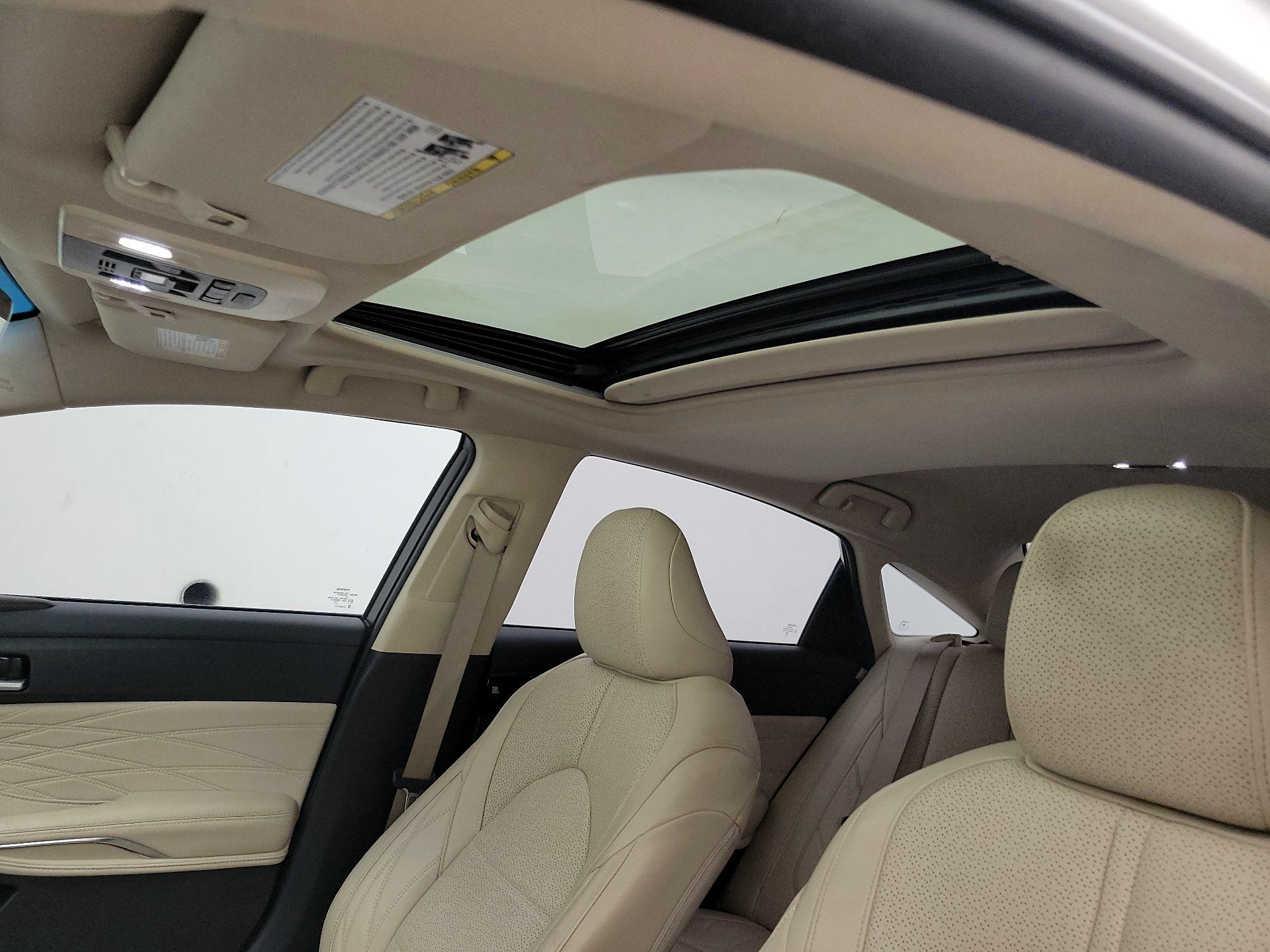 Thumbnail: 2019 Toyota Avalon - 19