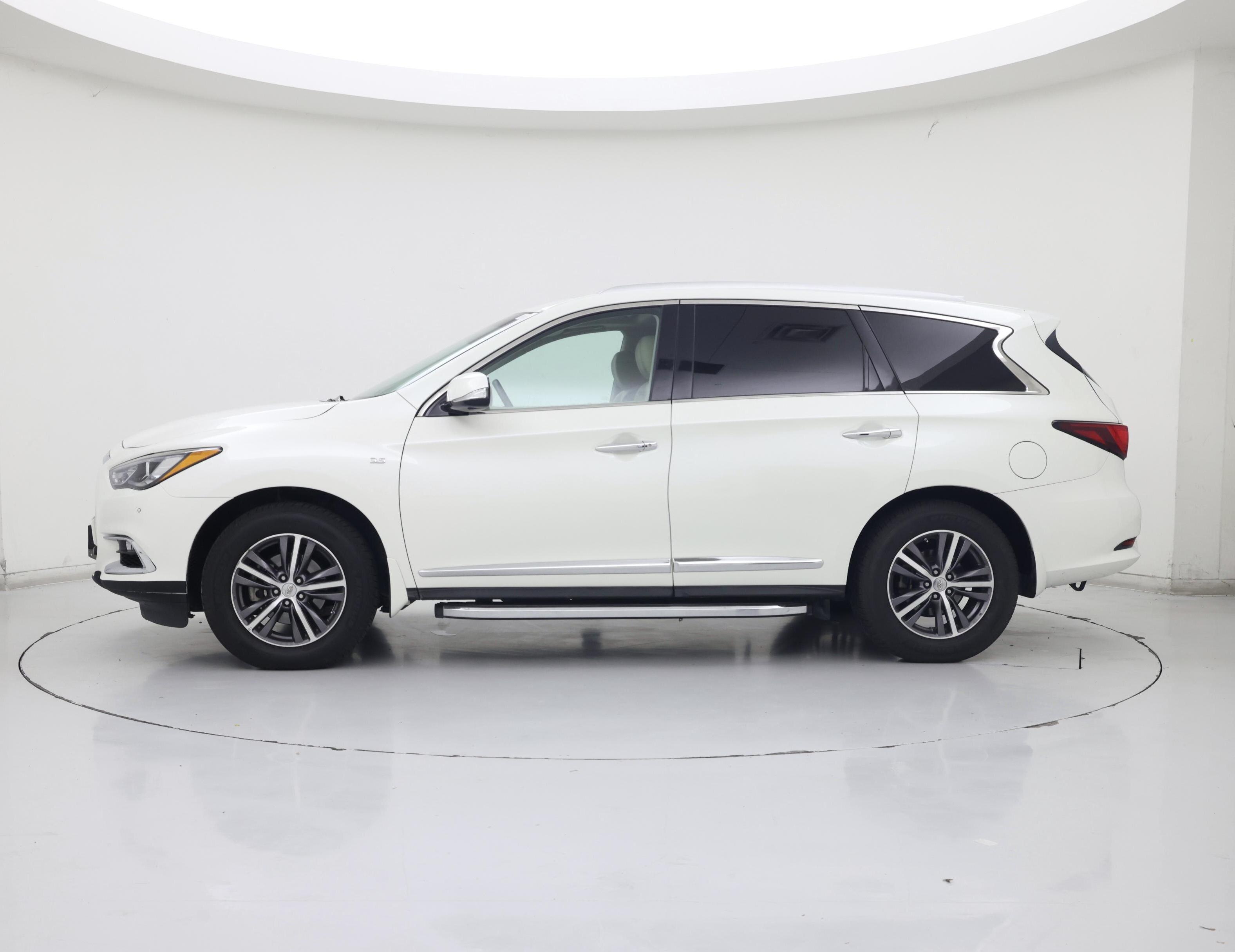 Thumbnail: 2017 INFINITI QX60 - 3