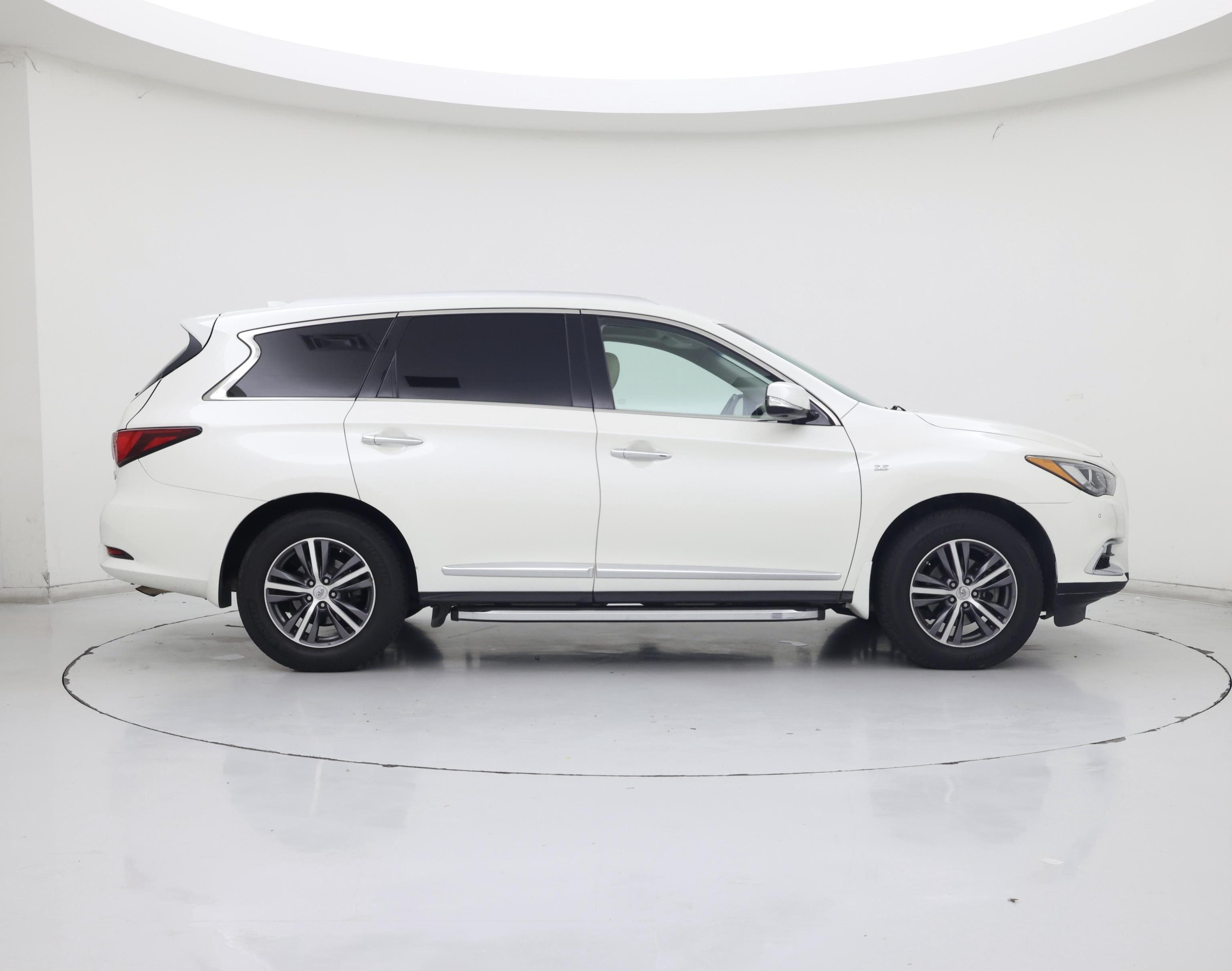 Thumbnail: 2017 INFINITI QX60 - 7