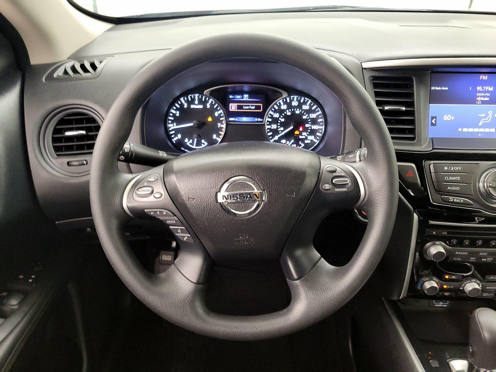Thumbnail: 2018 Nissan Pathfinder - 10