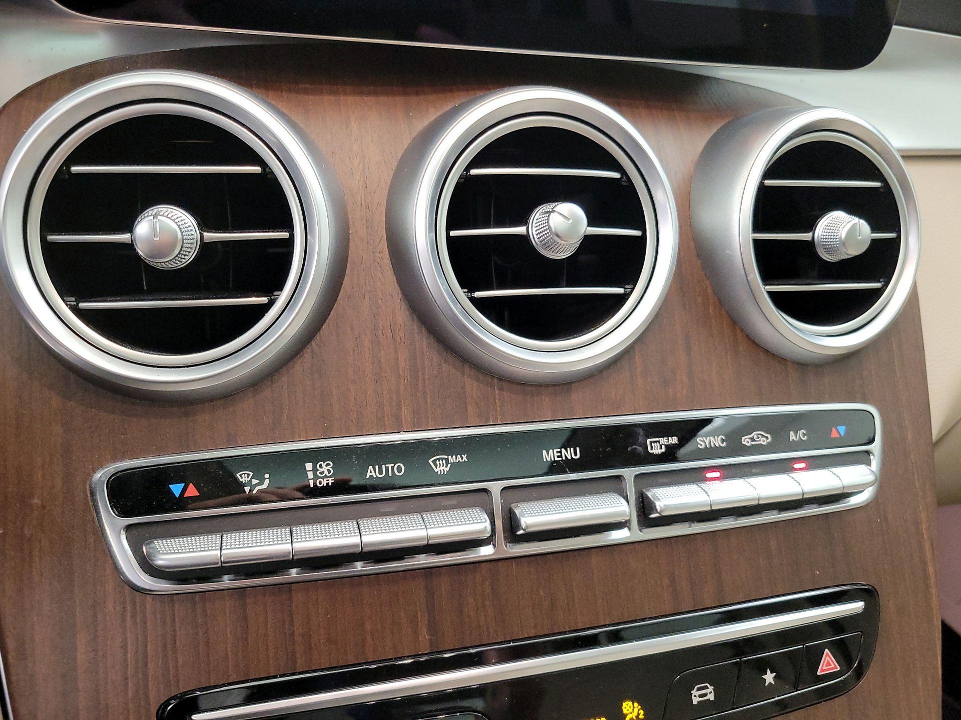 Thumbnail: 2020 Mercedes-Benz GLC - 16