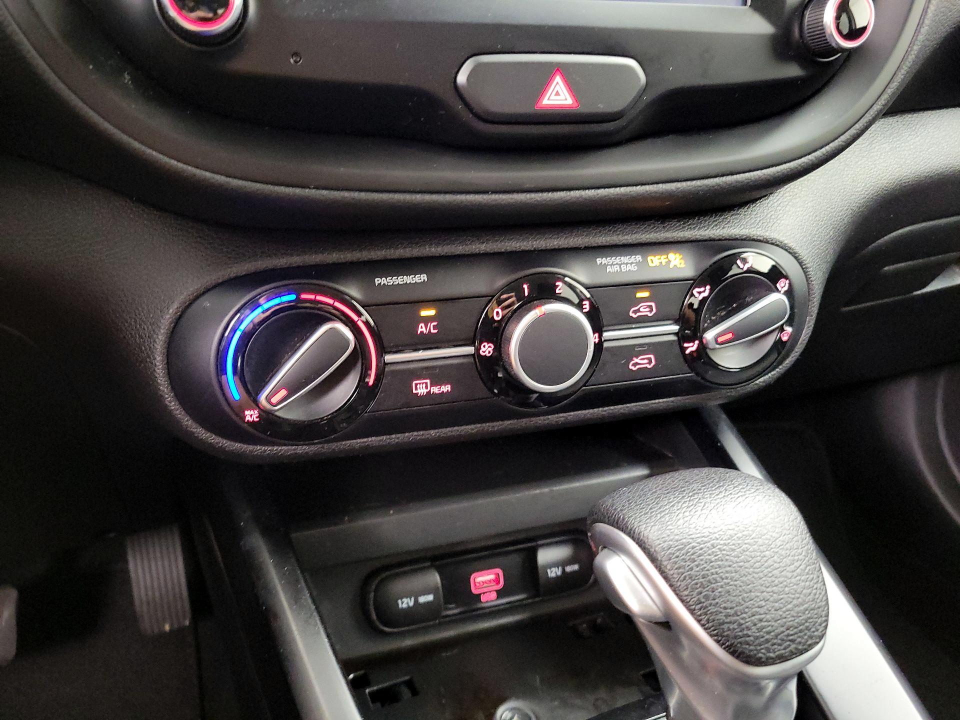 Thumbnail: 2020 Kia Soul - 16