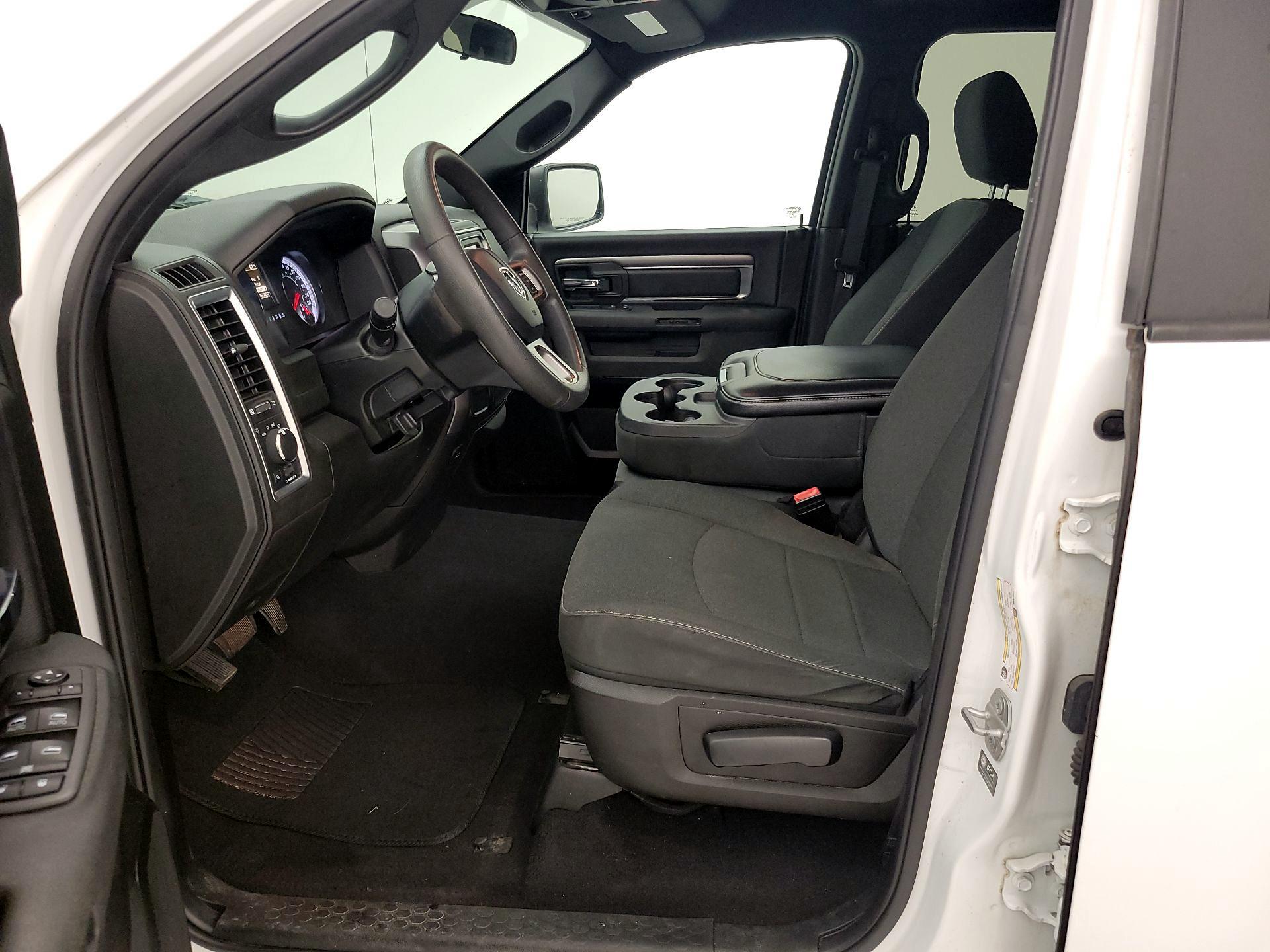 Thumbnail: 2021 RAM 1500 Classic - 11