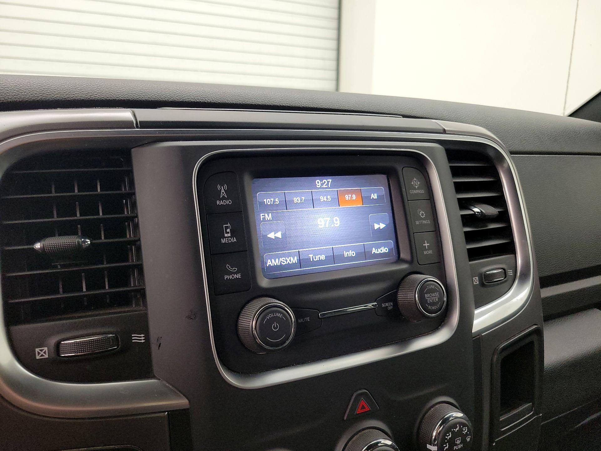 Thumbnail: 2021 RAM 1500 Classic - 16