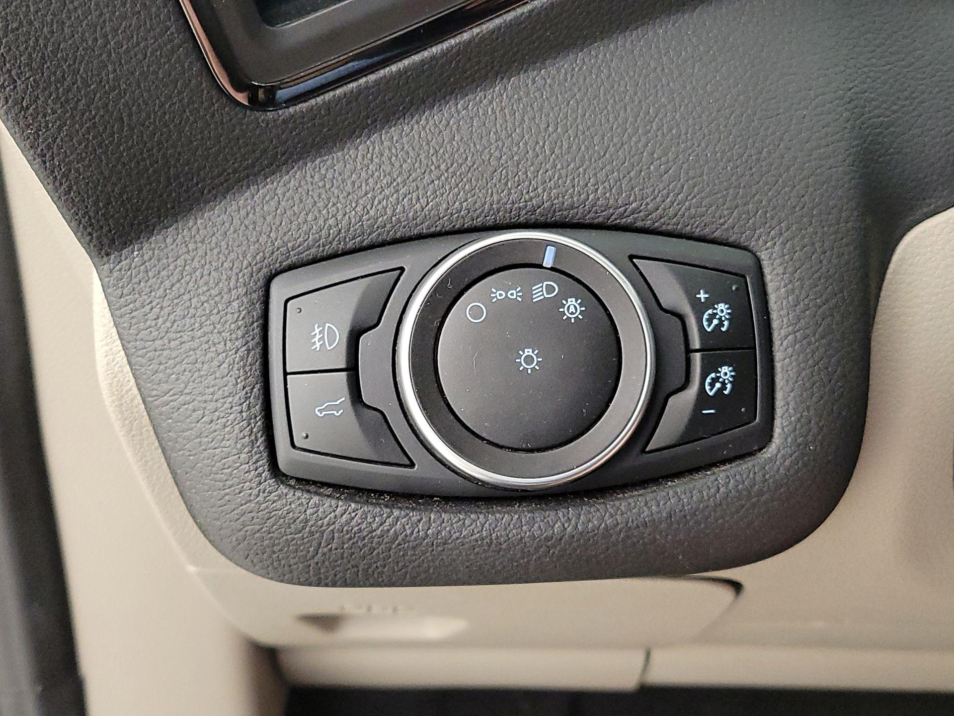 Thumbnail: 2017 Ford Escape - 13