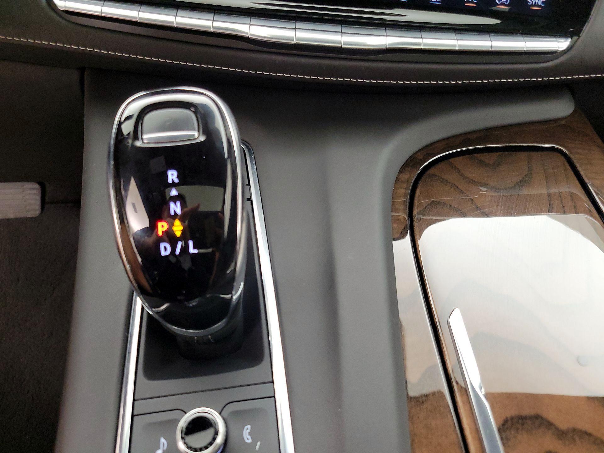 Thumbnail: 2023 Cadillac Escalade - 18