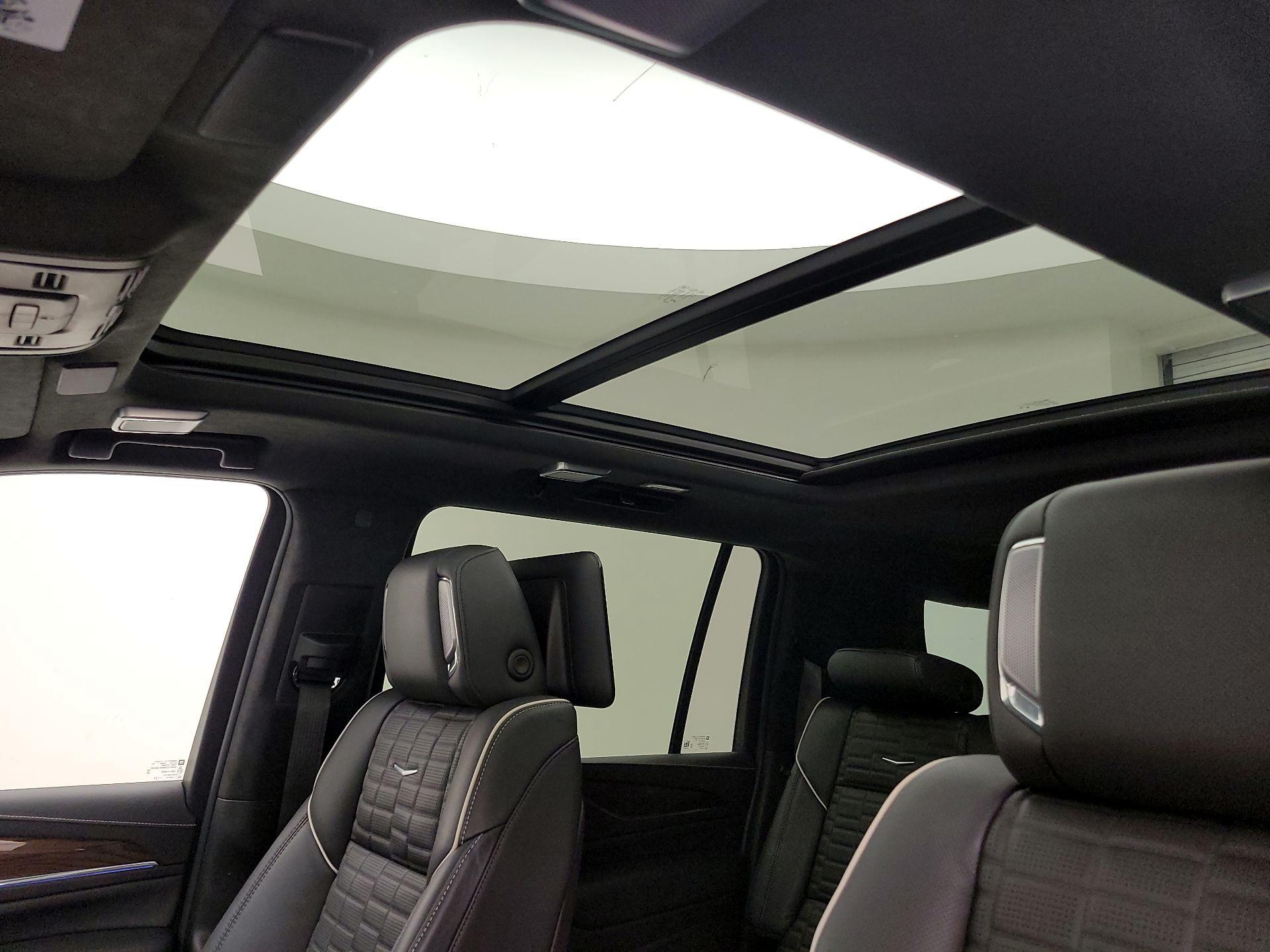 Thumbnail: 2023 Cadillac Escalade - 20