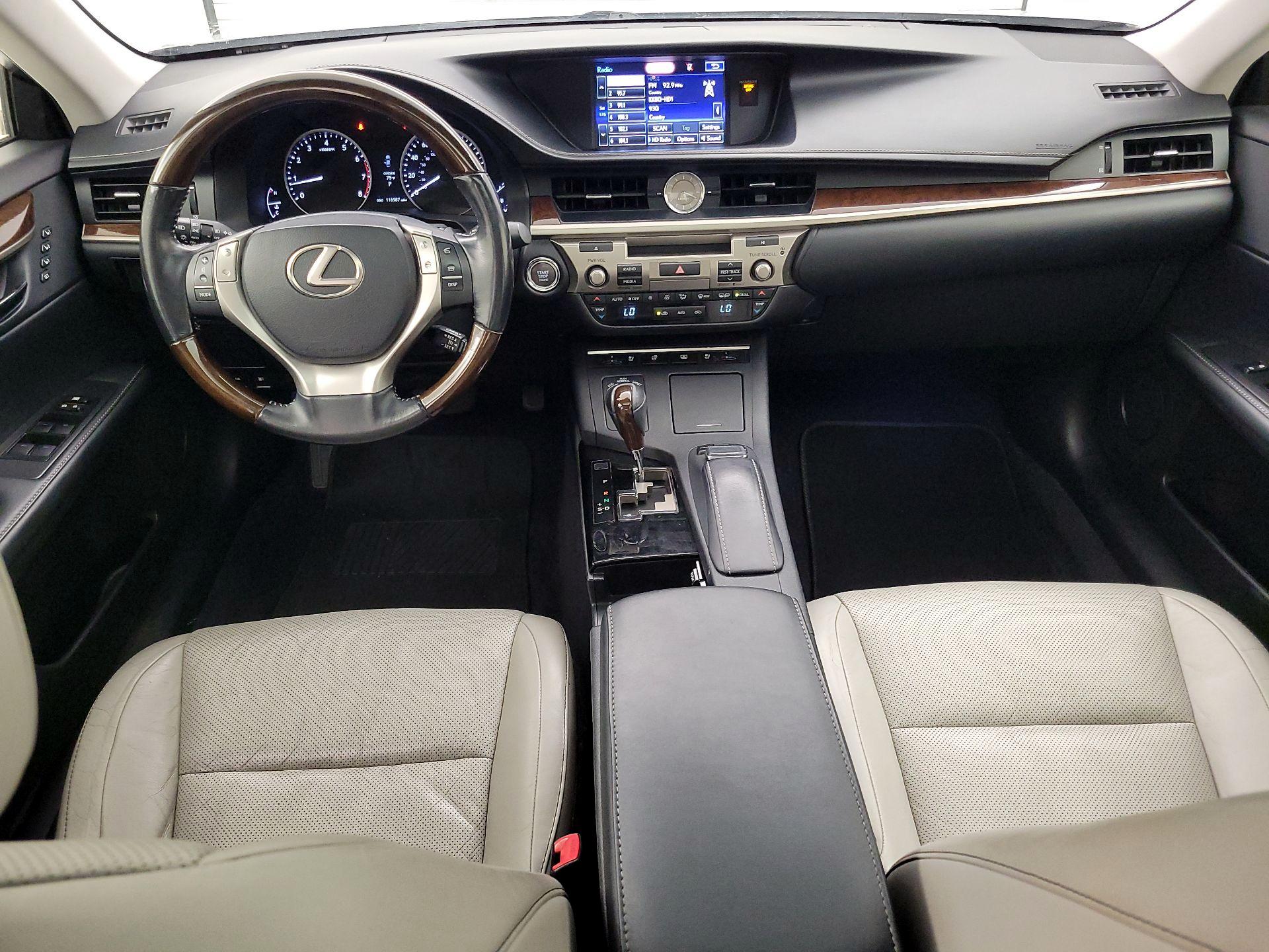 Thumbnail: 2015 Lexus ES - 9