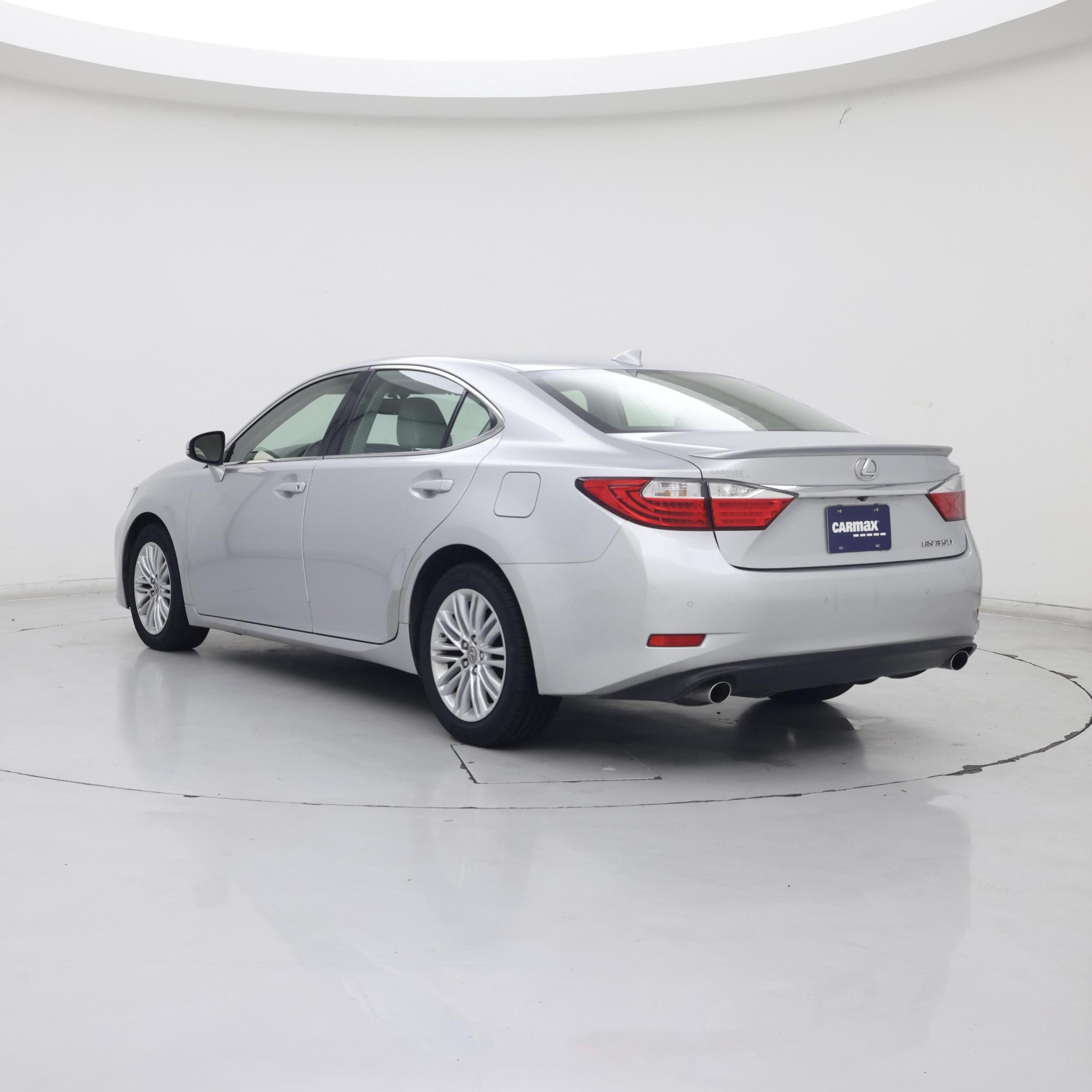 Thumbnail: 2015 Lexus ES - 2