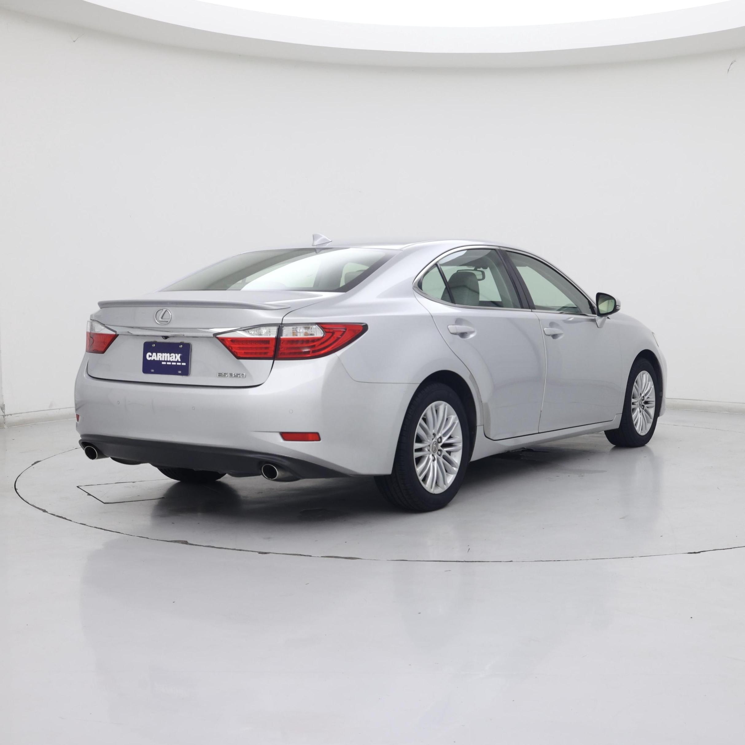 Thumbnail: 2015 Lexus ES - 8