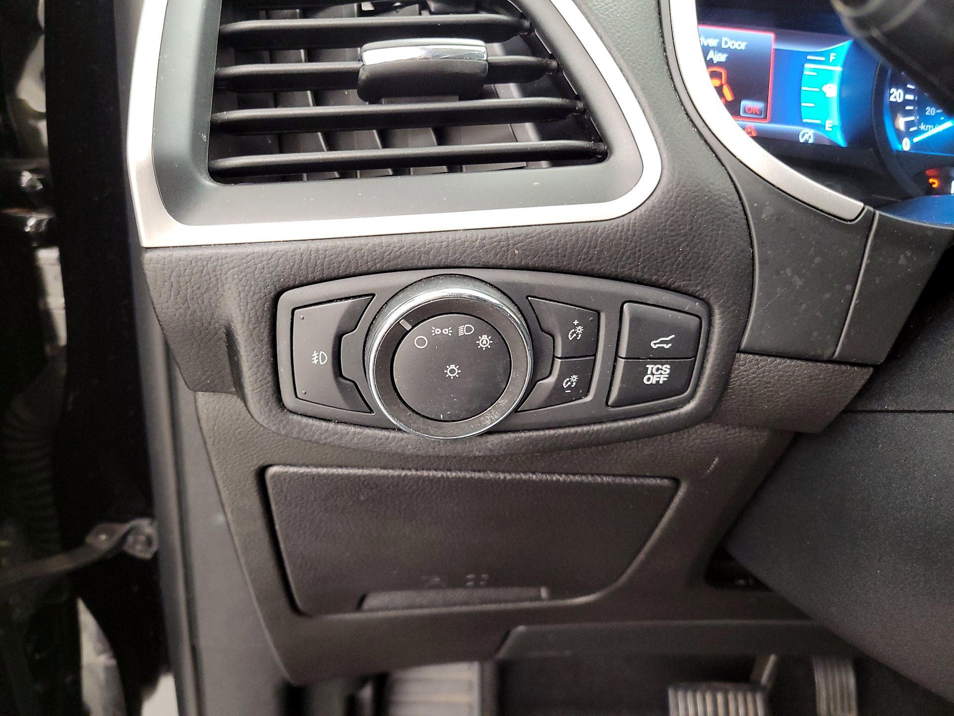 Thumbnail: 2021 Ford Edge - 13