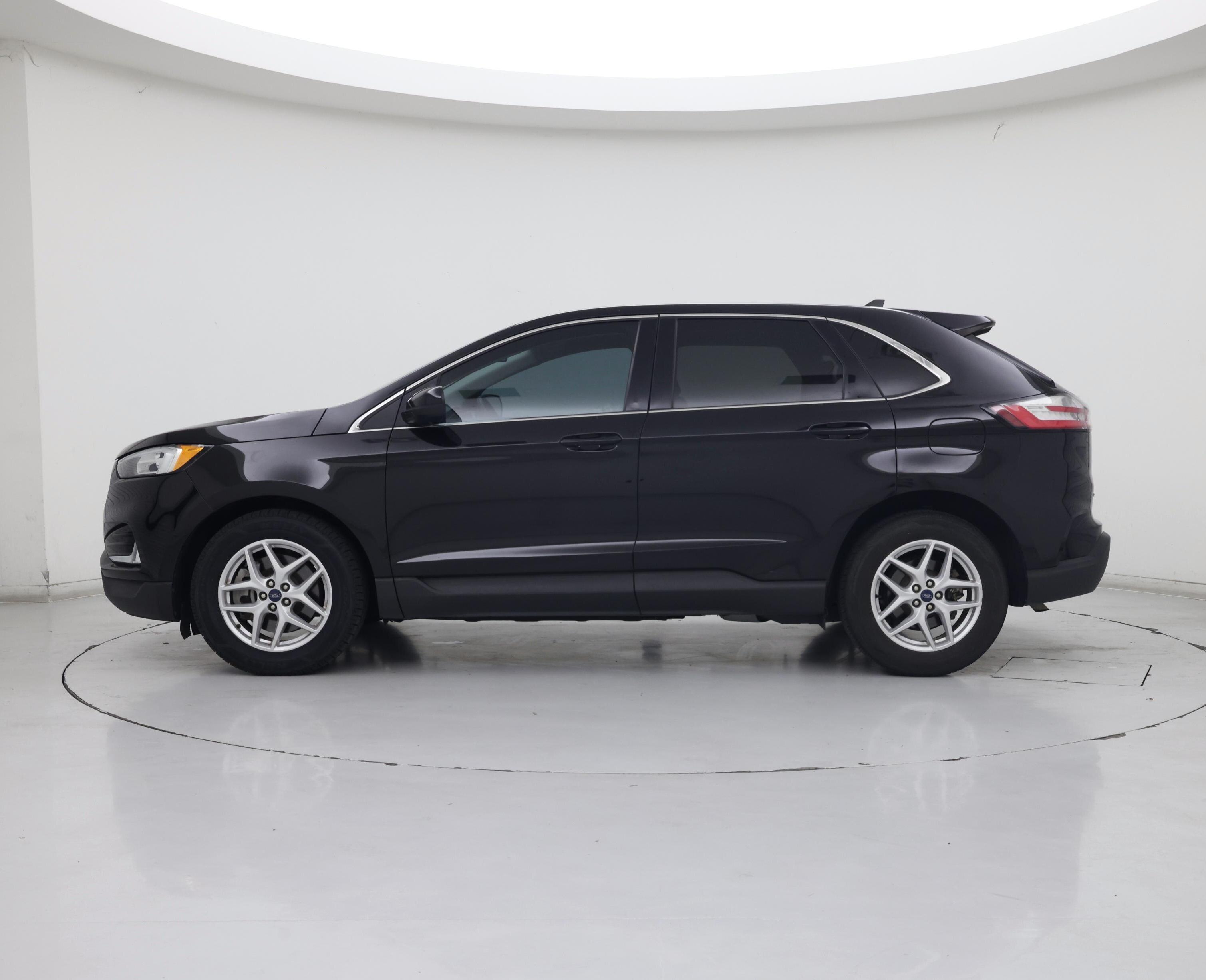 Thumbnail: 2021 Ford Edge - 3