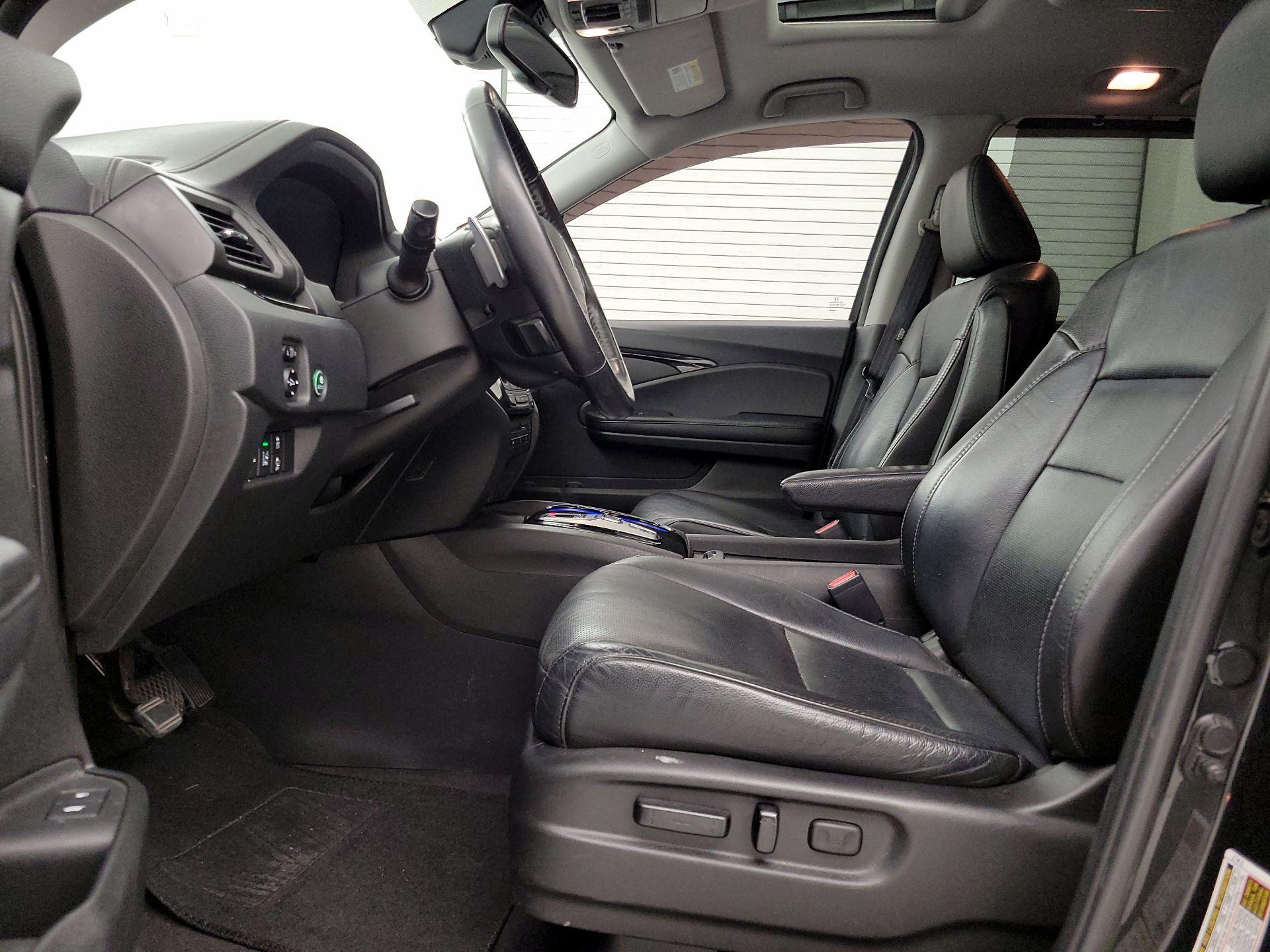 Thumbnail: 2016 Honda Pilot - 11