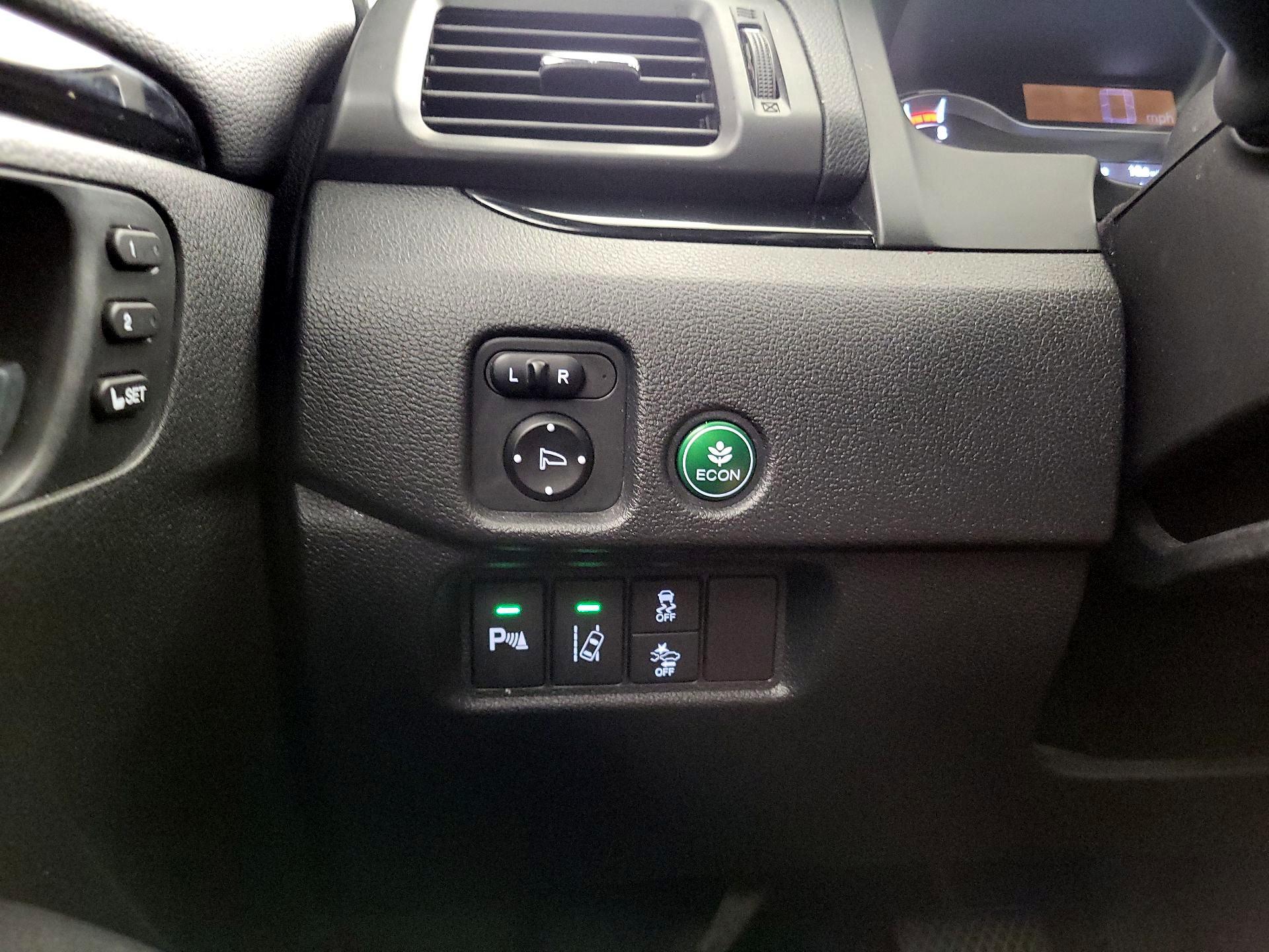 Thumbnail: 2016 Honda Pilot - 13