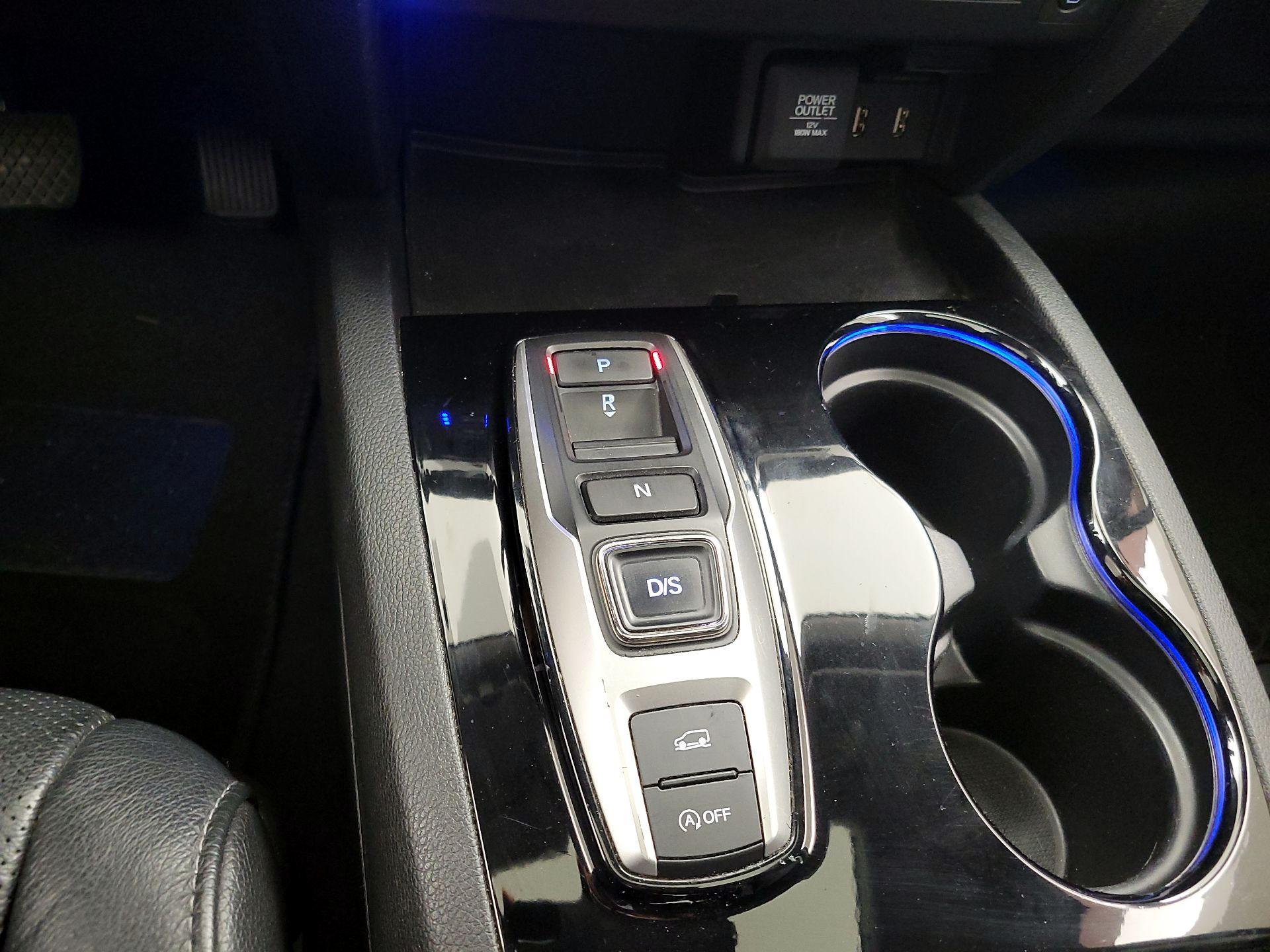 Thumbnail: 2016 Honda Pilot - 18