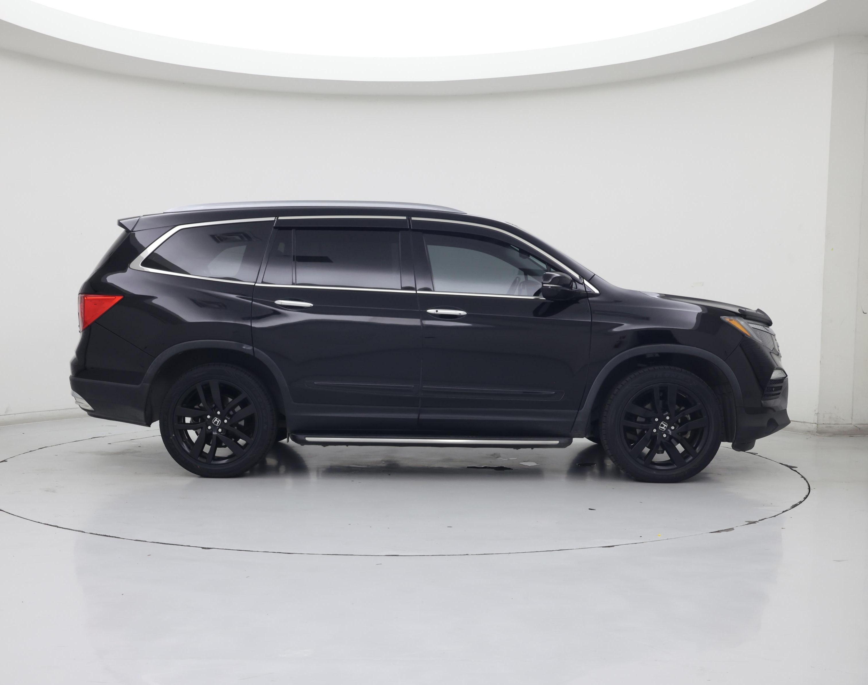 Thumbnail: 2016 Honda Pilot - 7