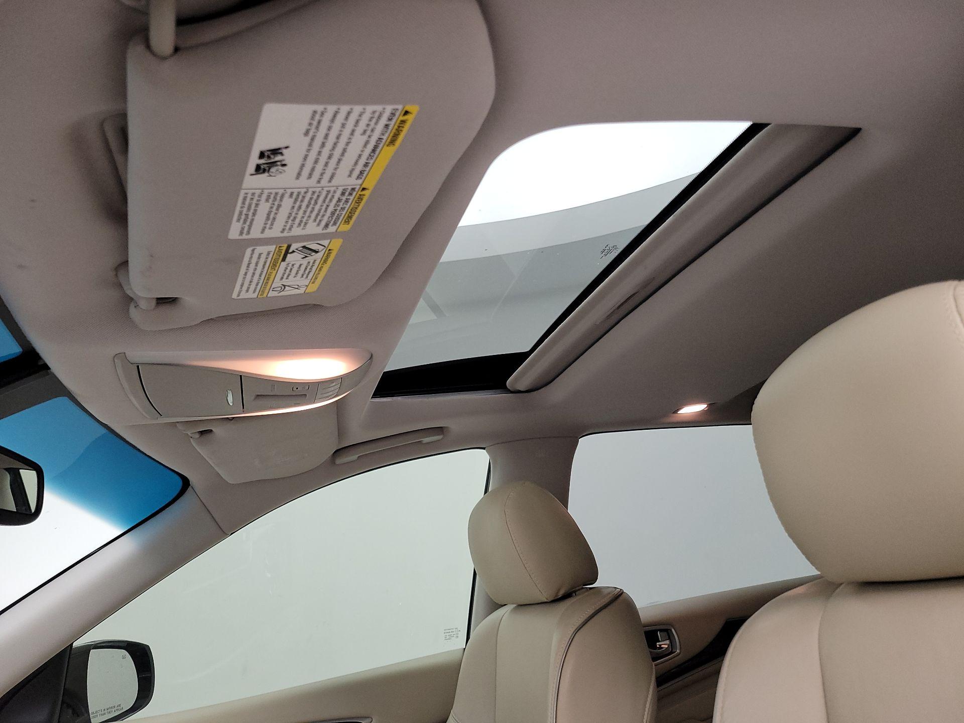Thumbnail: 2016 INFINITI QX60 - 18