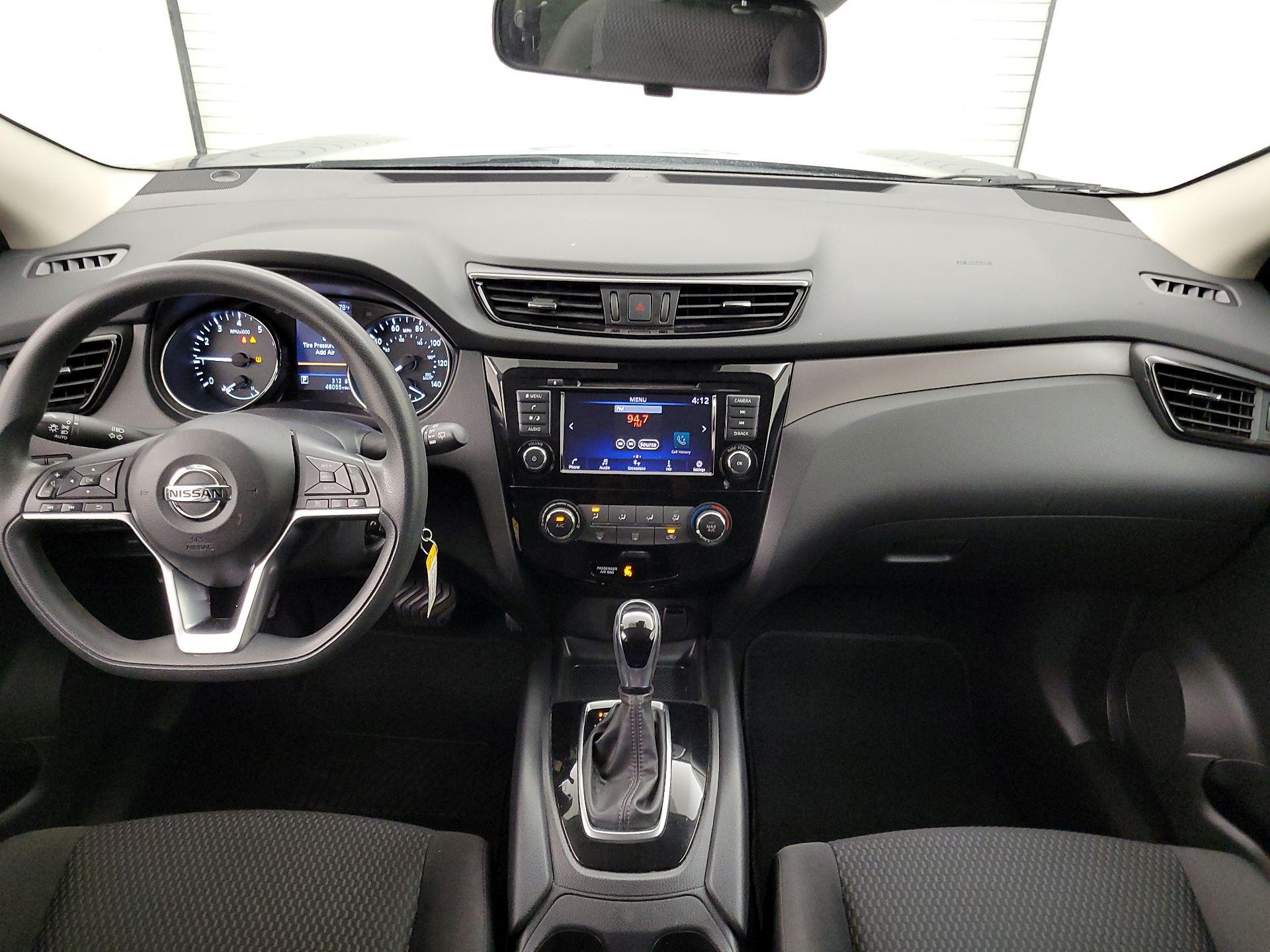 Thumbnail: 2020 Nissan Rogue Sport - 9