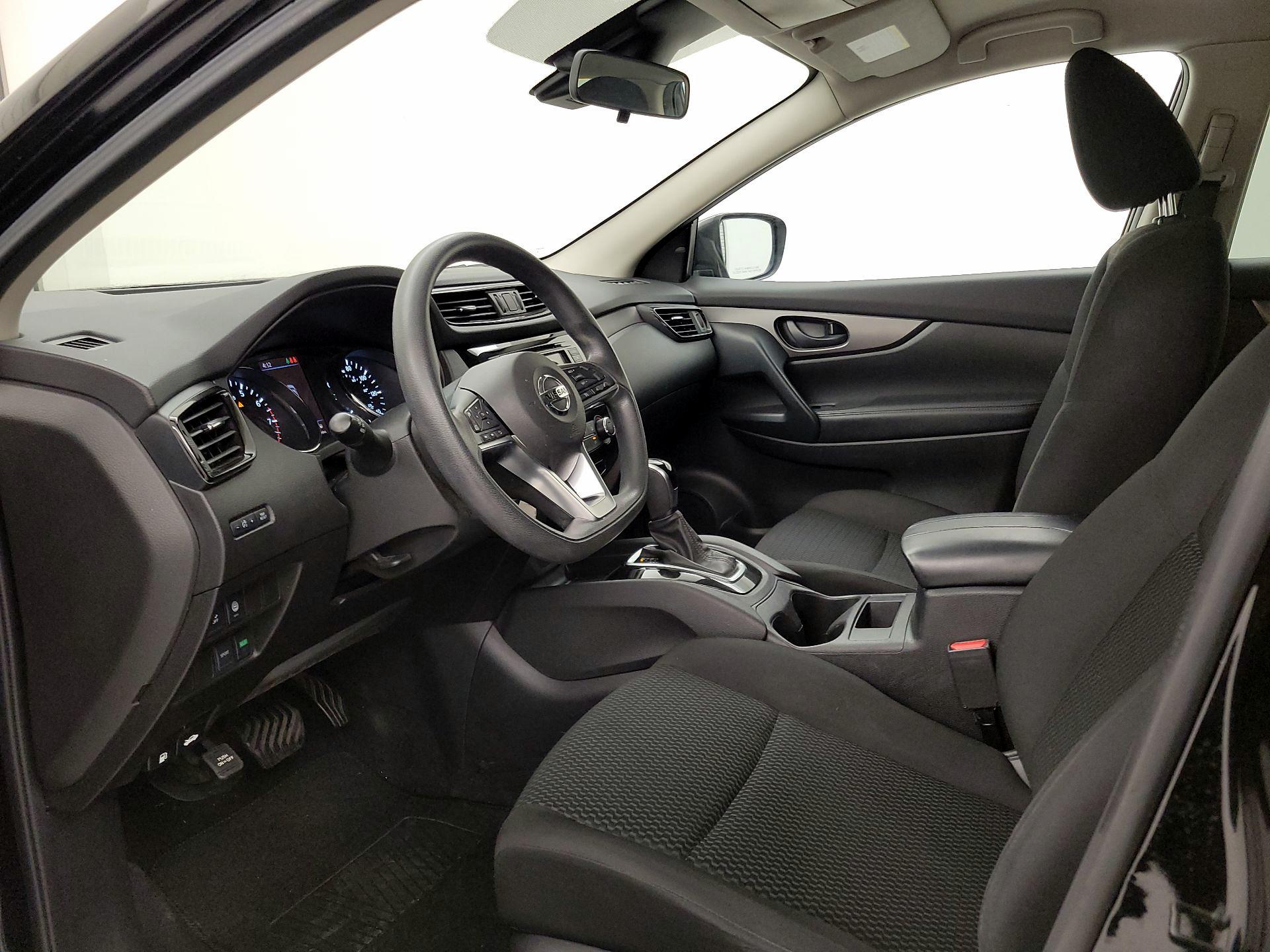 Thumbnail: 2020 Nissan Rogue Sport - 11