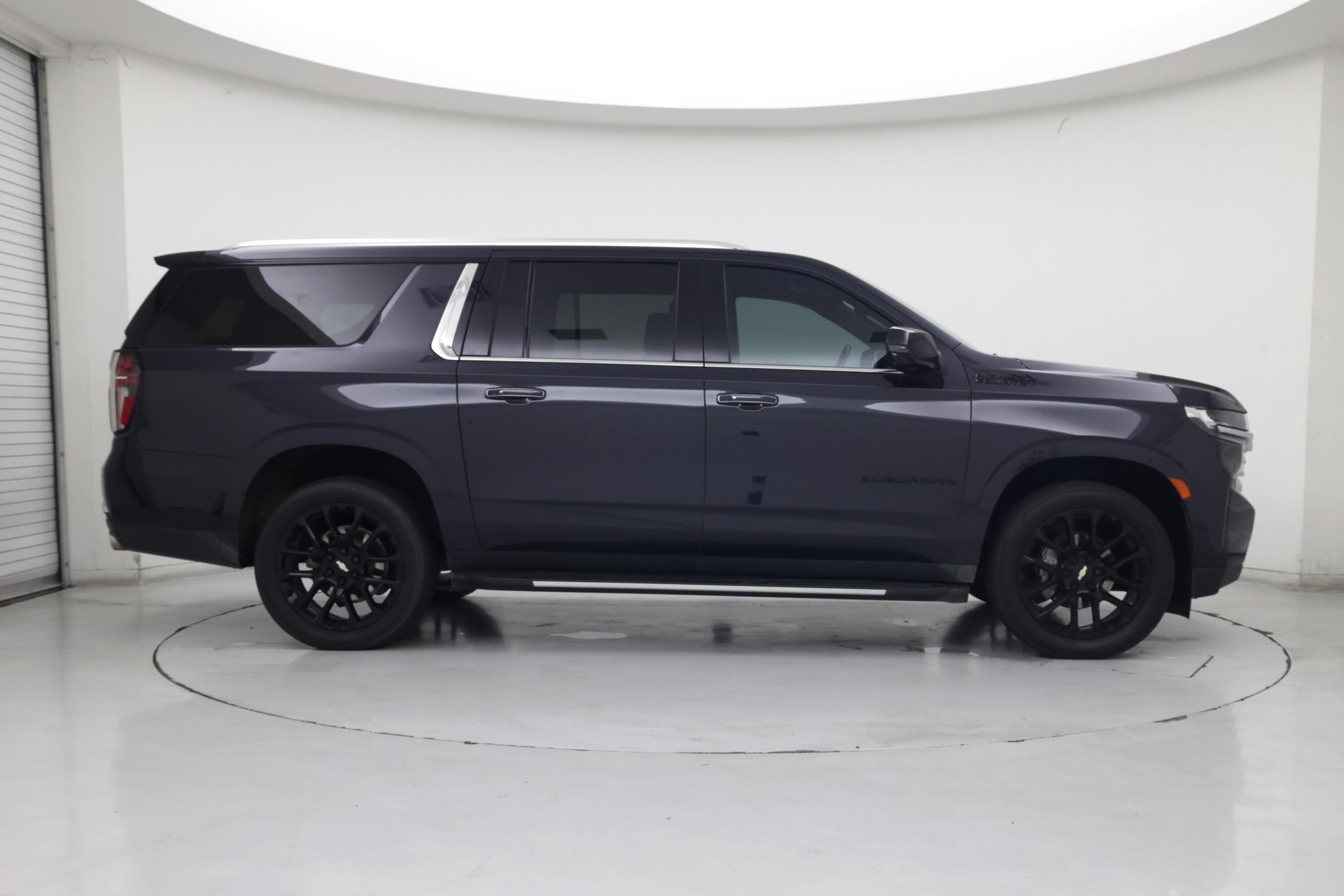 Thumbnail: 2023 Chevrolet Suburban - 7