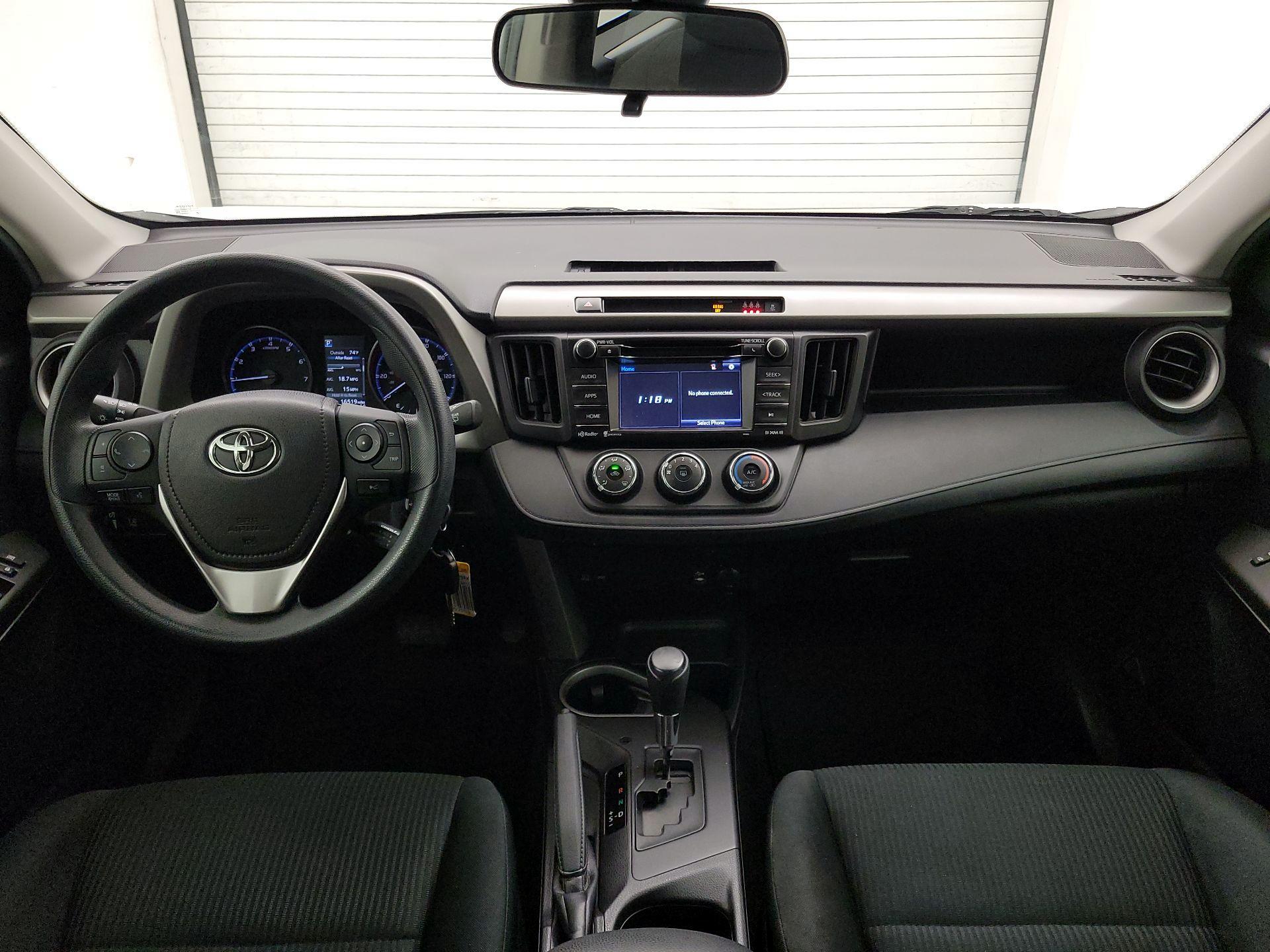 Thumbnail: 2018 Toyota RAV4 - 9