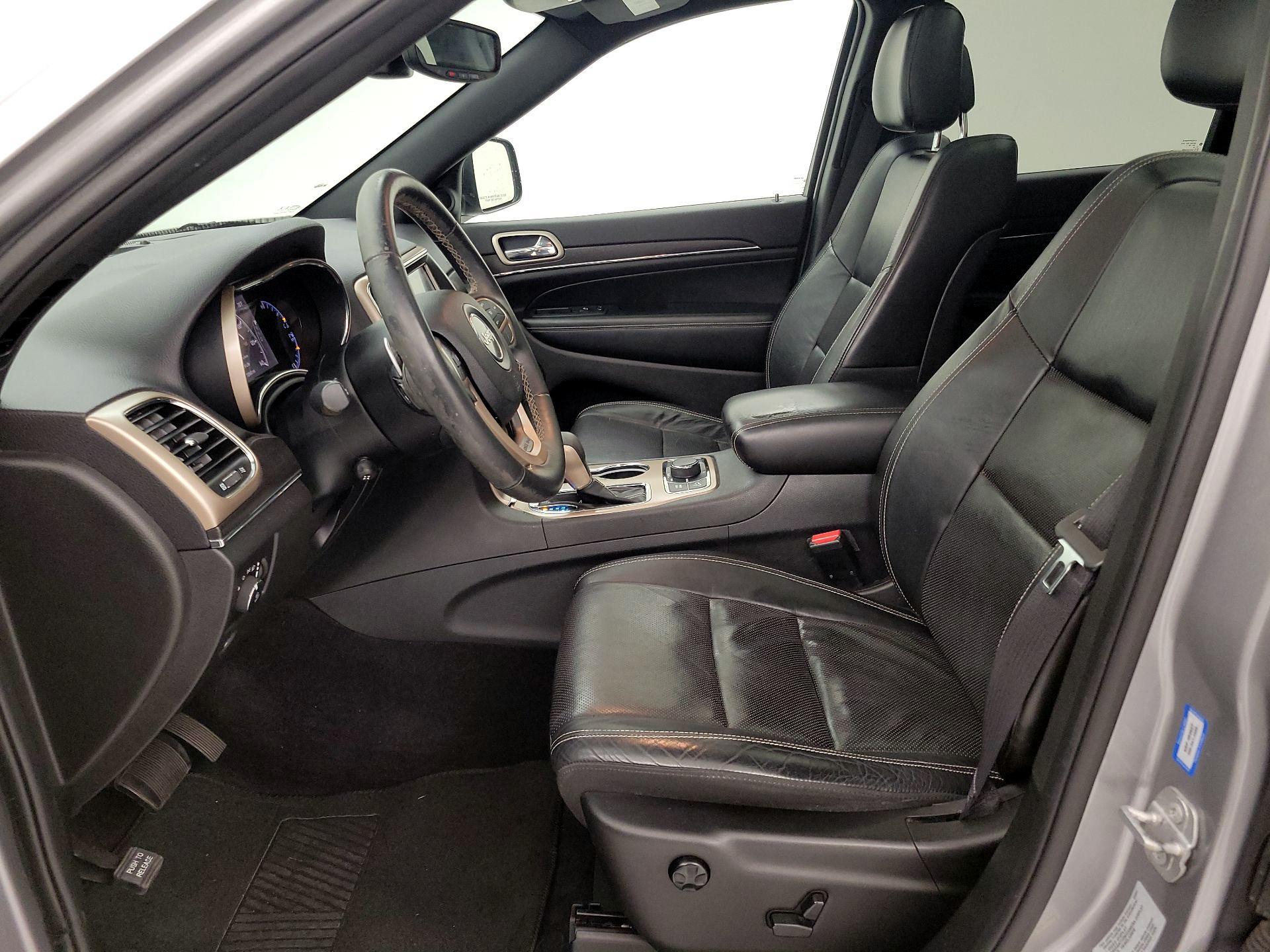 Thumbnail: 2017 Jeep Grand Cherokee - 11