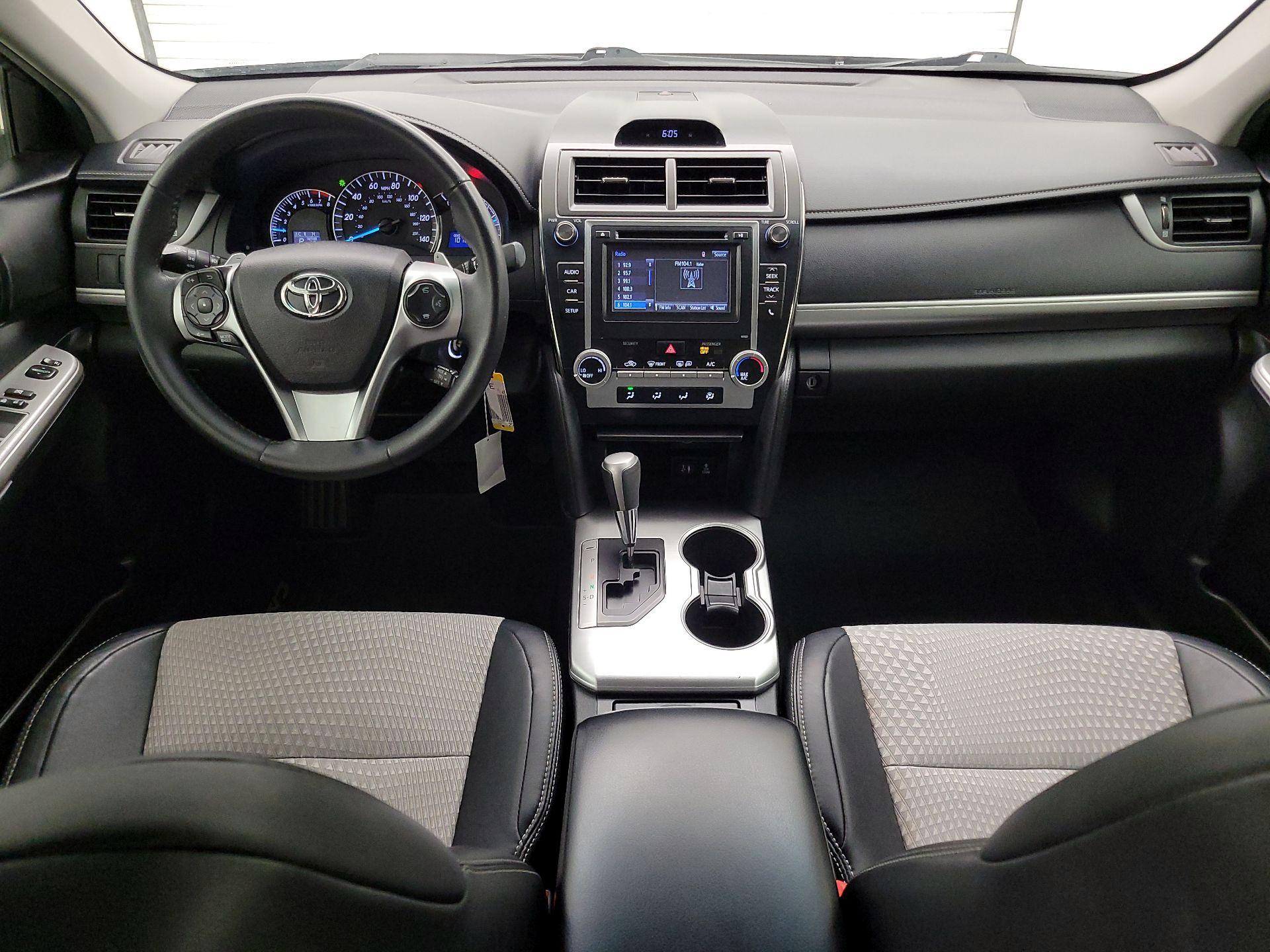 Thumbnail: 2014 Toyota Camry - 9