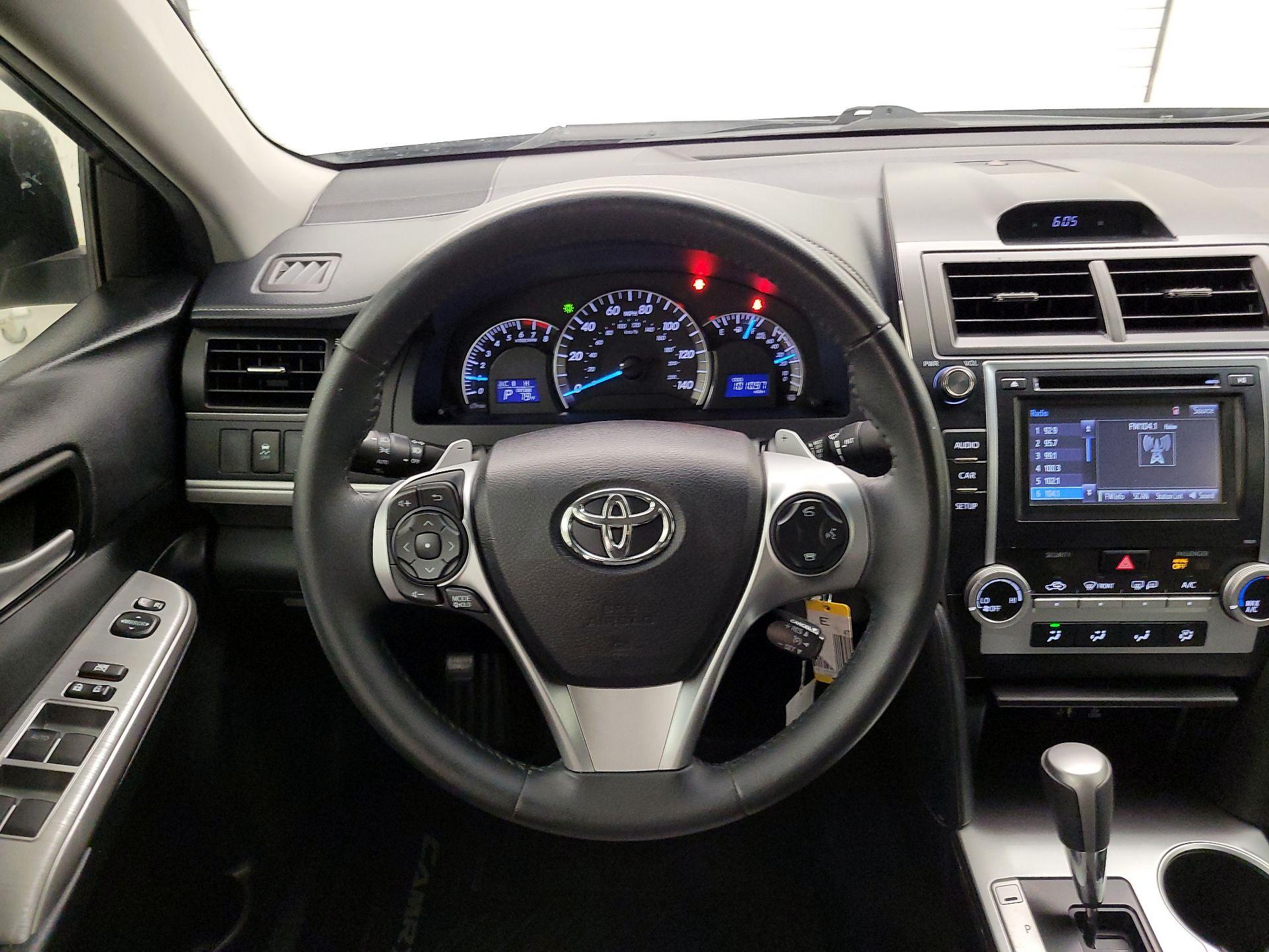 Thumbnail: 2014 Toyota Camry - 10