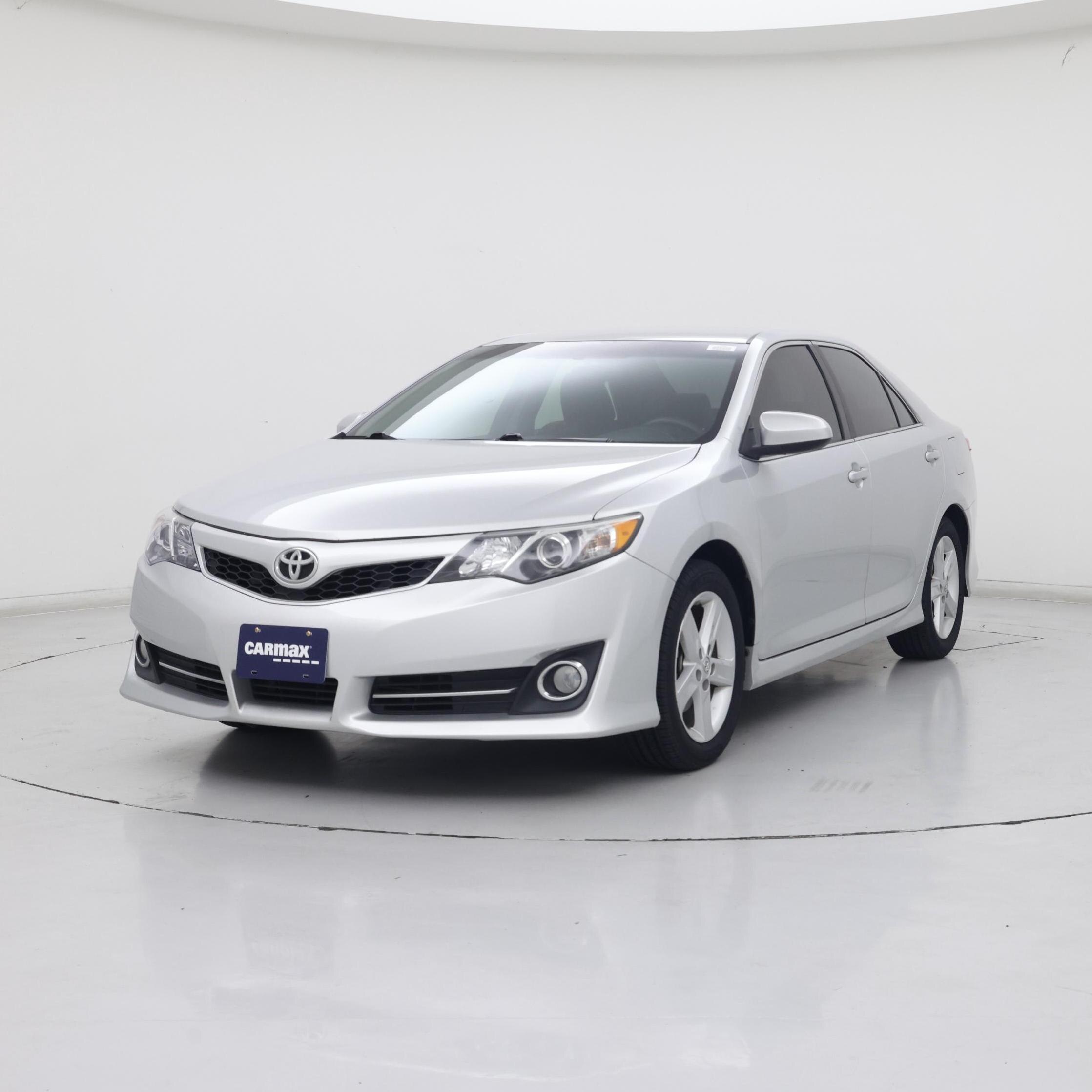 Thumbnail: 2014 Toyota Camry - 4