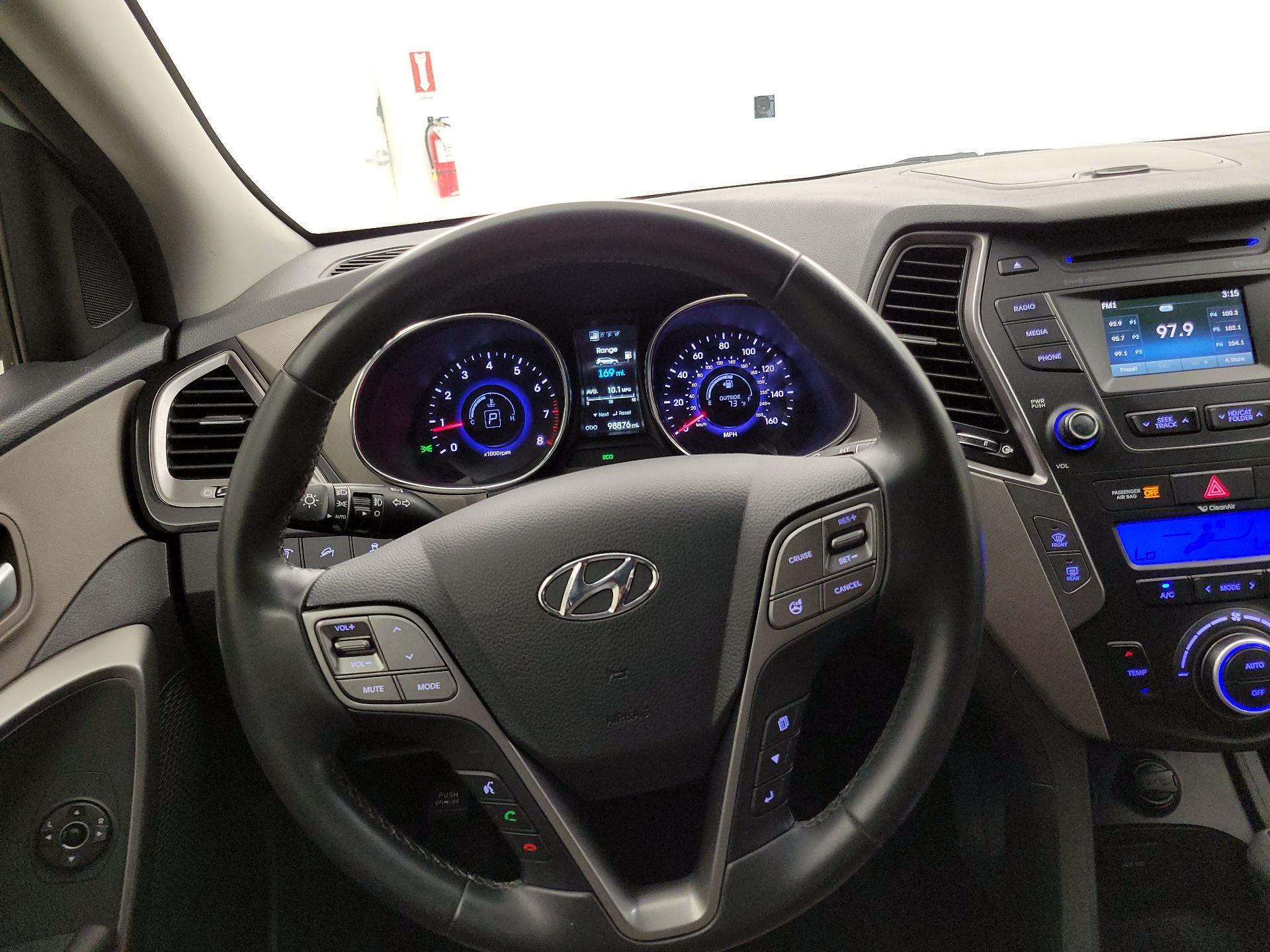 Thumbnail: 2015 Hyundai Santa Fe - 10