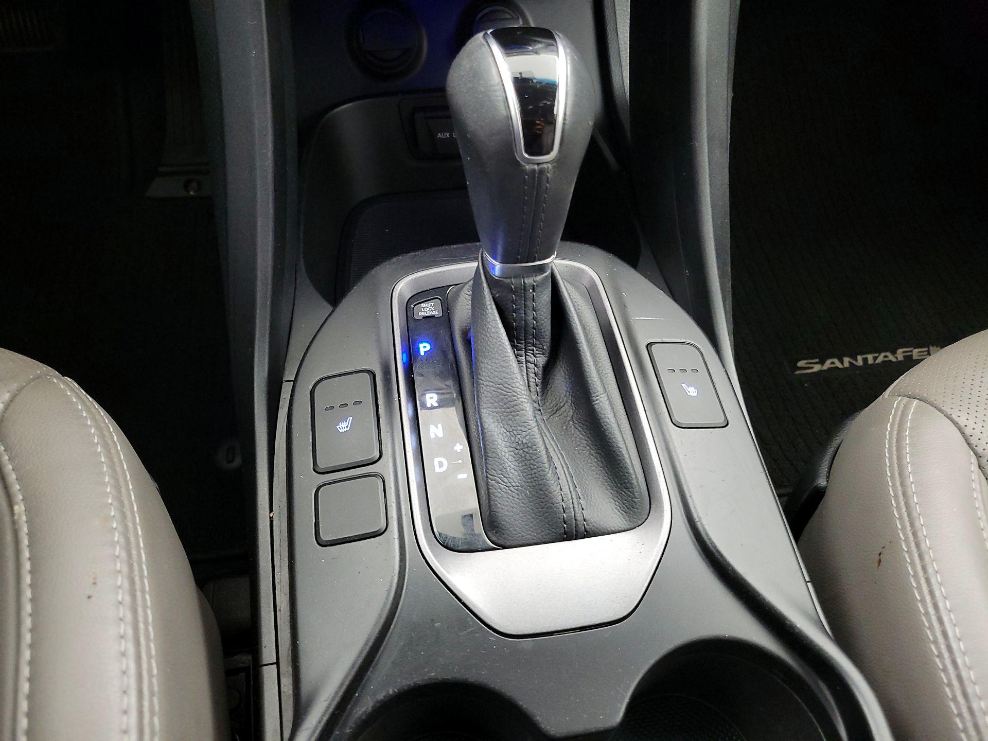 Thumbnail: 2015 Hyundai Santa Fe - 17
