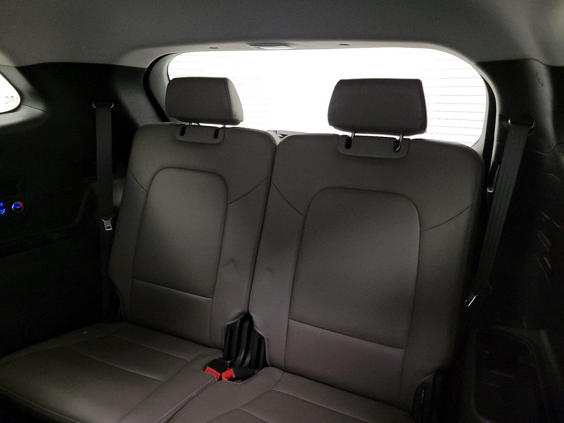 Thumbnail: 2015 Hyundai Santa Fe - 20